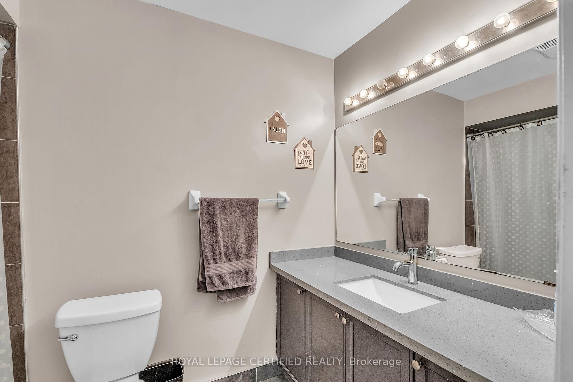 Photo 23 of 17 Chestermere Crescent, Brampton, Fletcher's Meadow — HOMEH