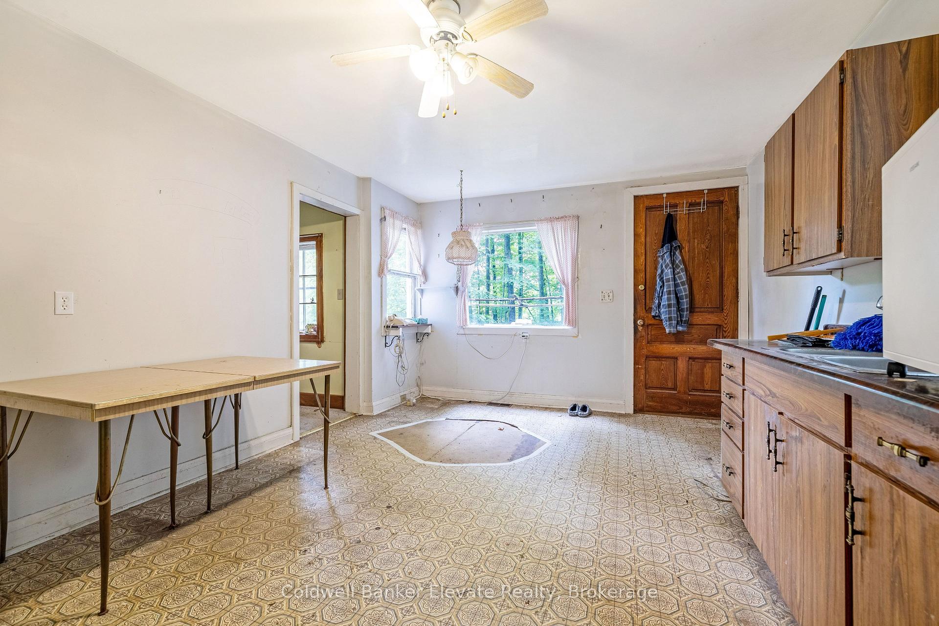 Photo 20 of 2529 Campbellville Road, Milton, Campbellville — HOMEH