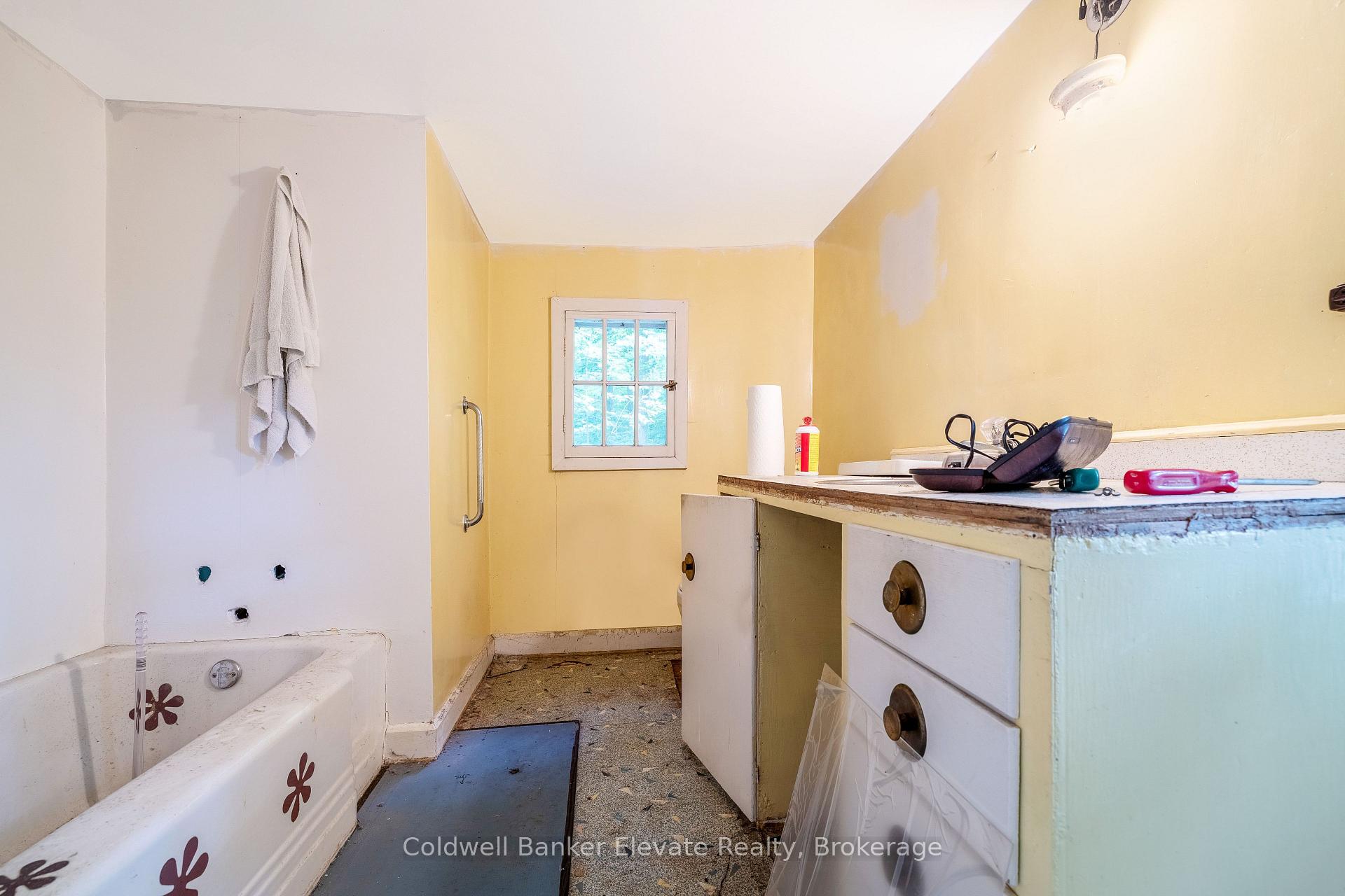 Photo 25 of 2529 Campbellville Road, Milton, Campbellville — HOMEH