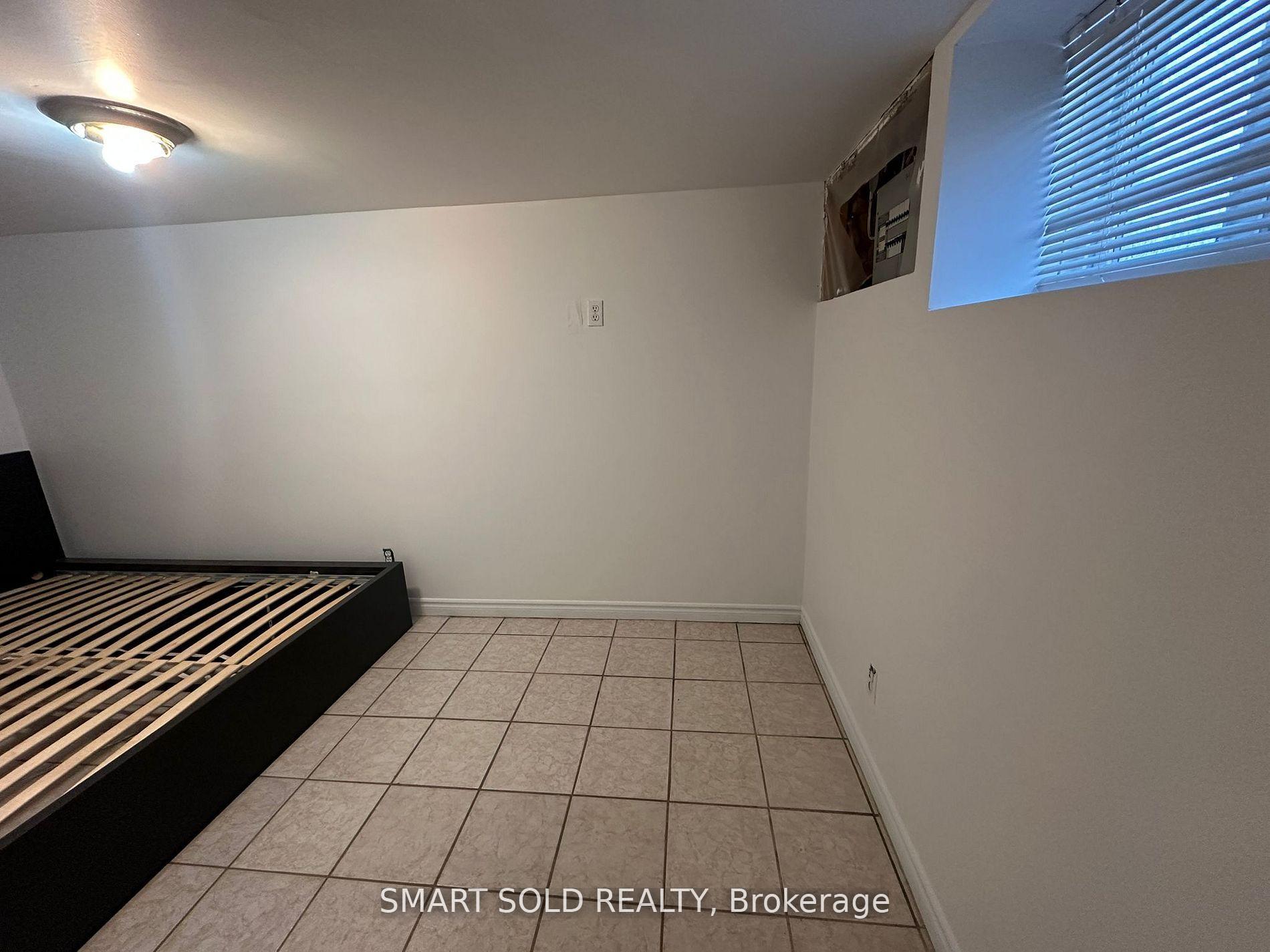 Photo 3 of 41 Maybourne (Basement) Avenue, Scarborough, Clairlea-Birchmount — HOMEH