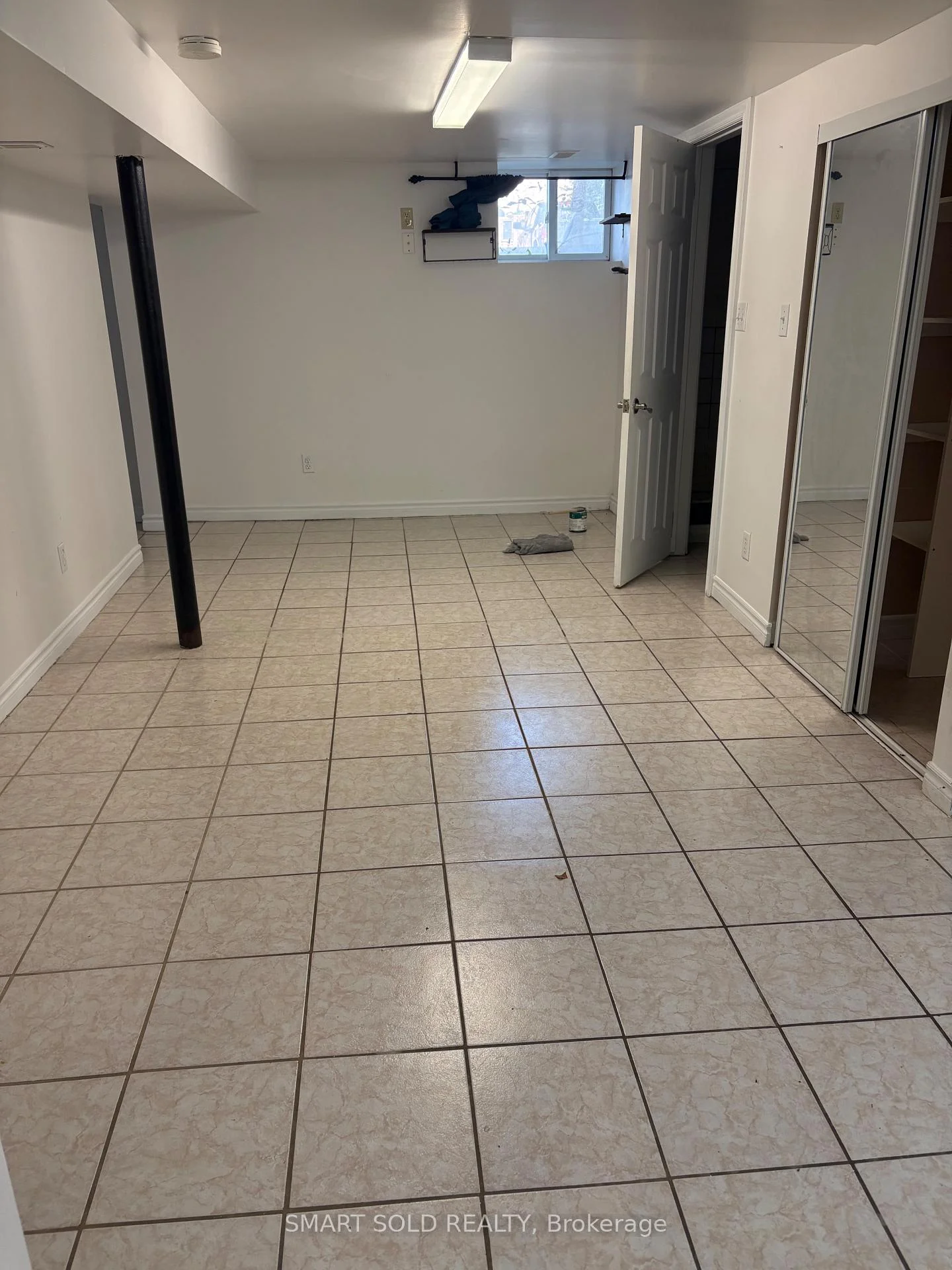 Photo 7 of 41 Maybourne (Basement) Avenue, Scarborough, Clairlea-Birchmount — HOMEH