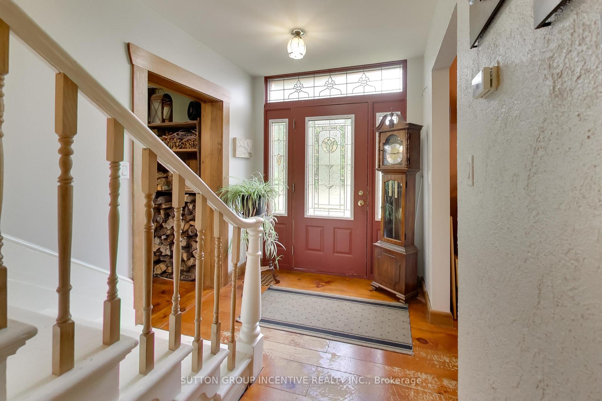 Photo 4 of 1724 Penetanguishe Road, Springwater, Rural Springwater — HOMEH