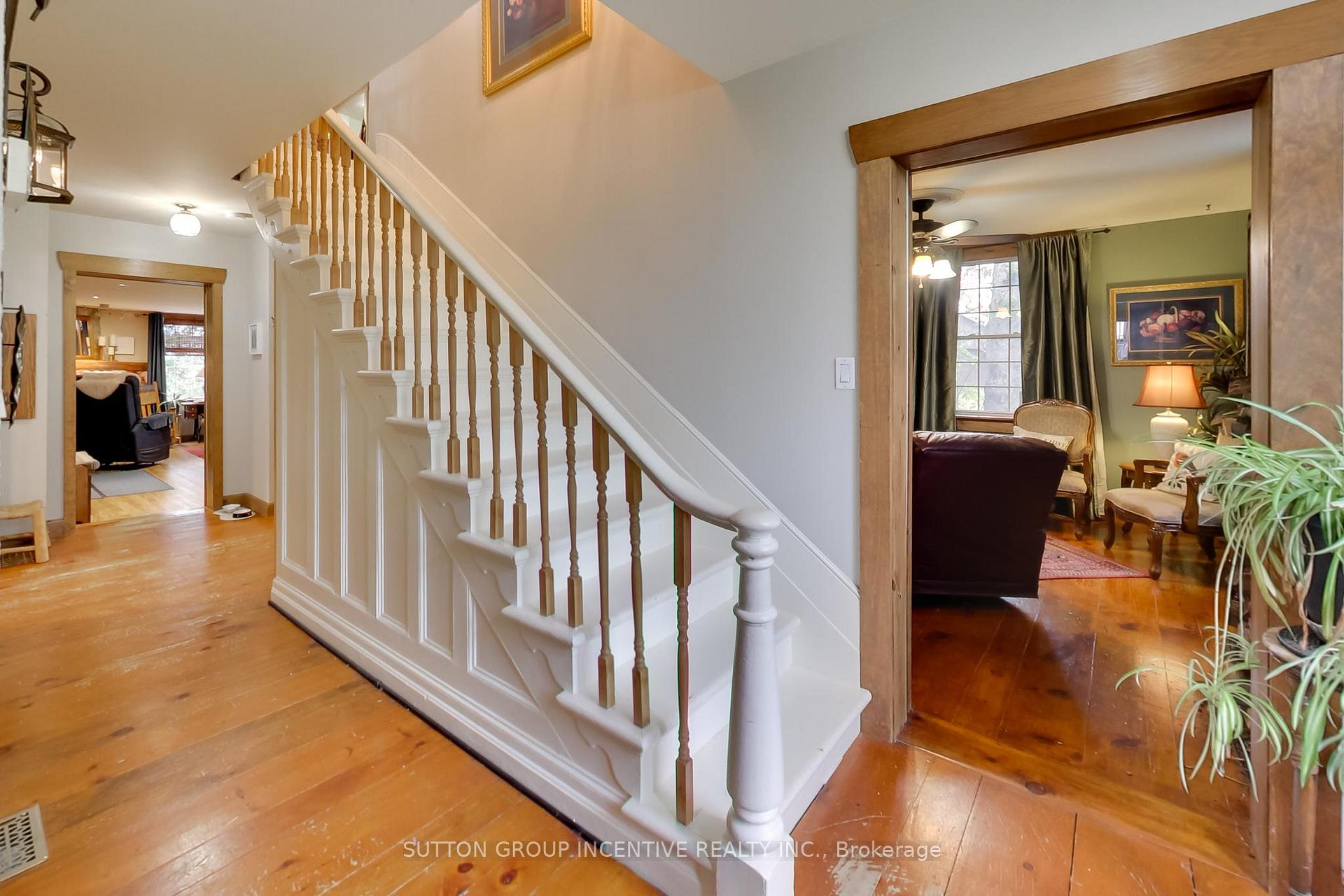 Photo 5 of 1724 Penetanguishe Road, Springwater, Rural Springwater — HOMEH