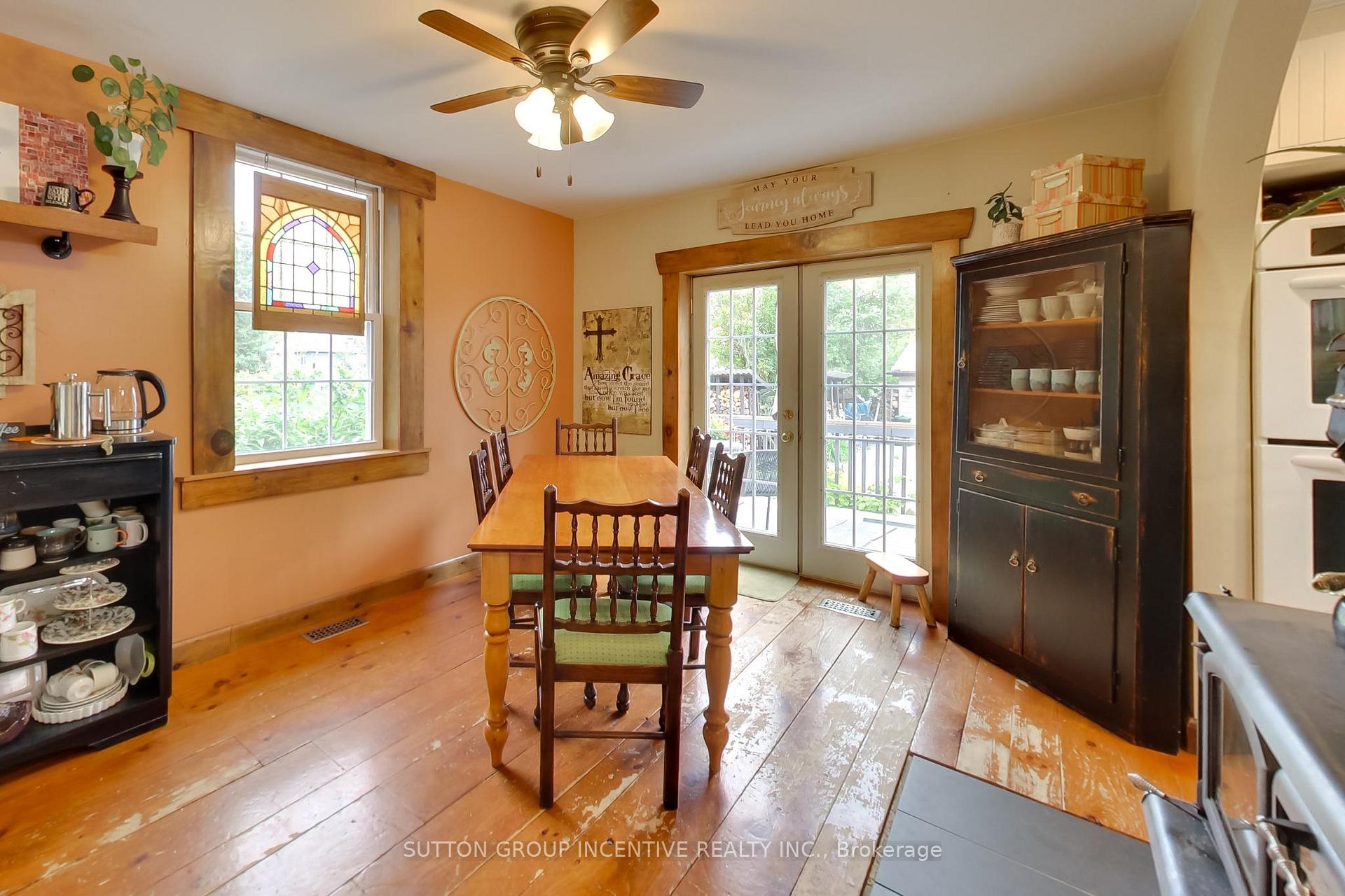 Photo 10 of 1724 Penetanguishe Road, Springwater, Rural Springwater — HOMEH