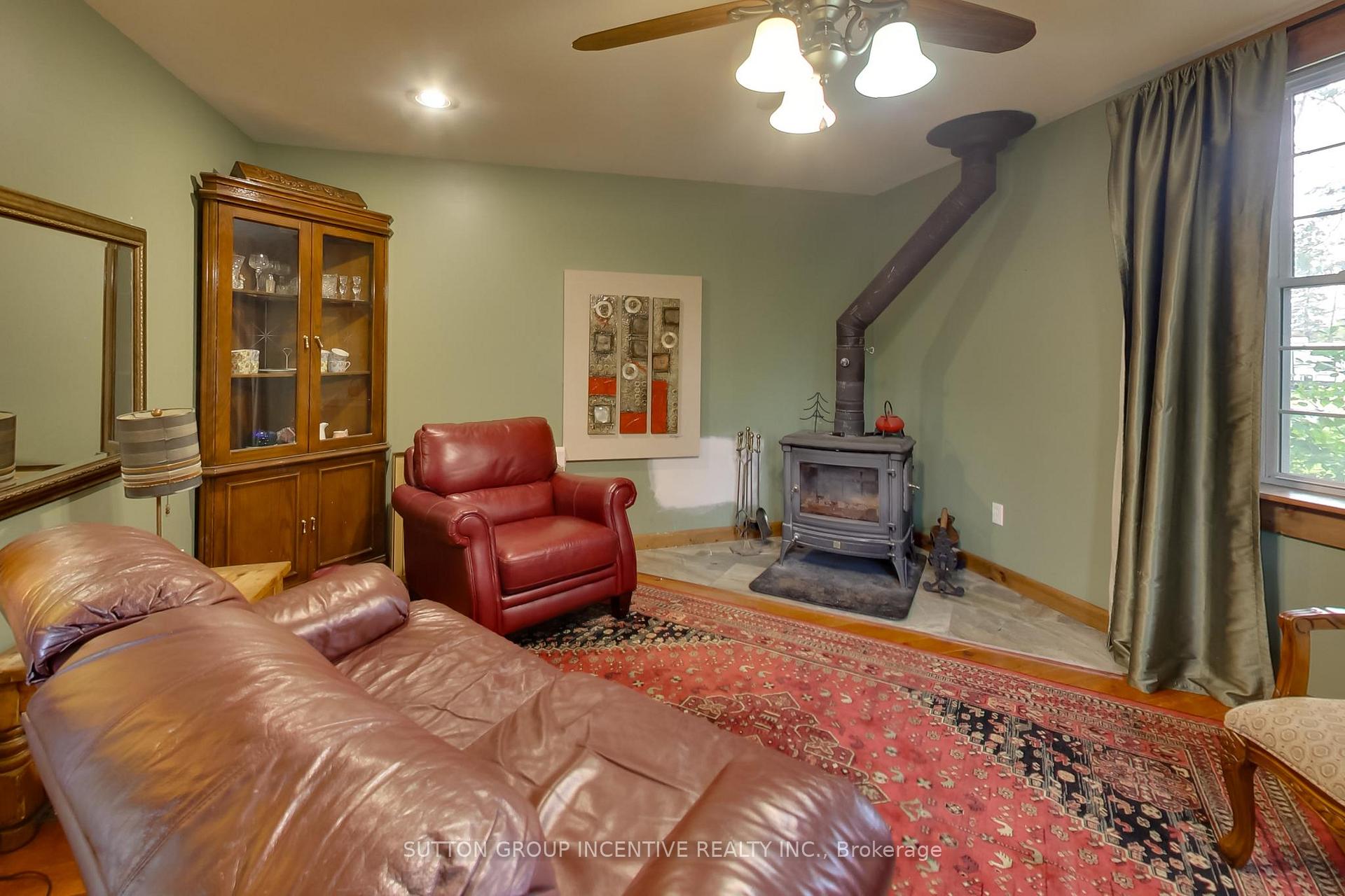 Photo 12 of 1724 Penetanguishe Road, Springwater, Rural Springwater — HOMEH