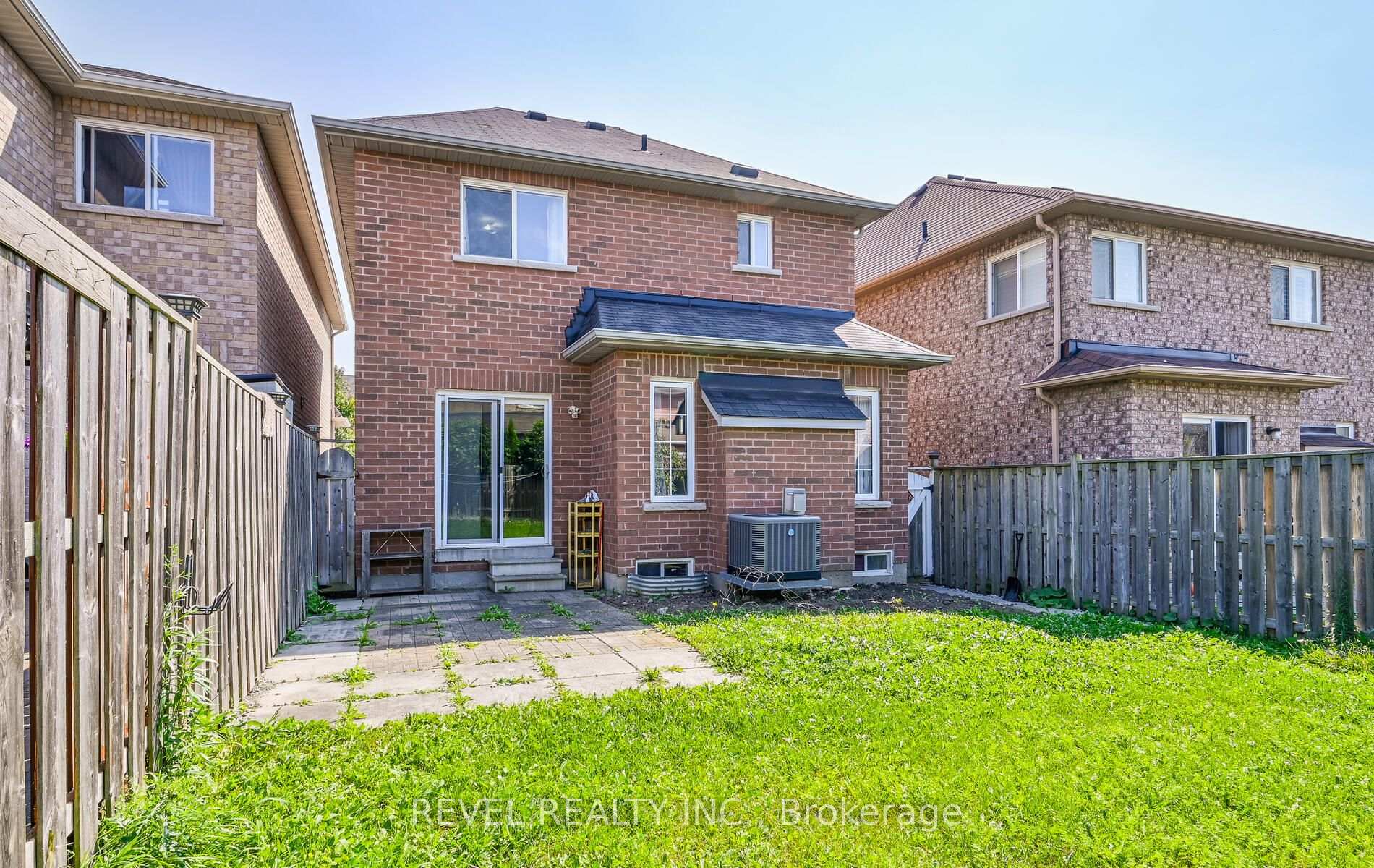 Photo 30 of 91 Oceanpearl Crescent, Whitby, Blue Grass Meadows — HOMEH