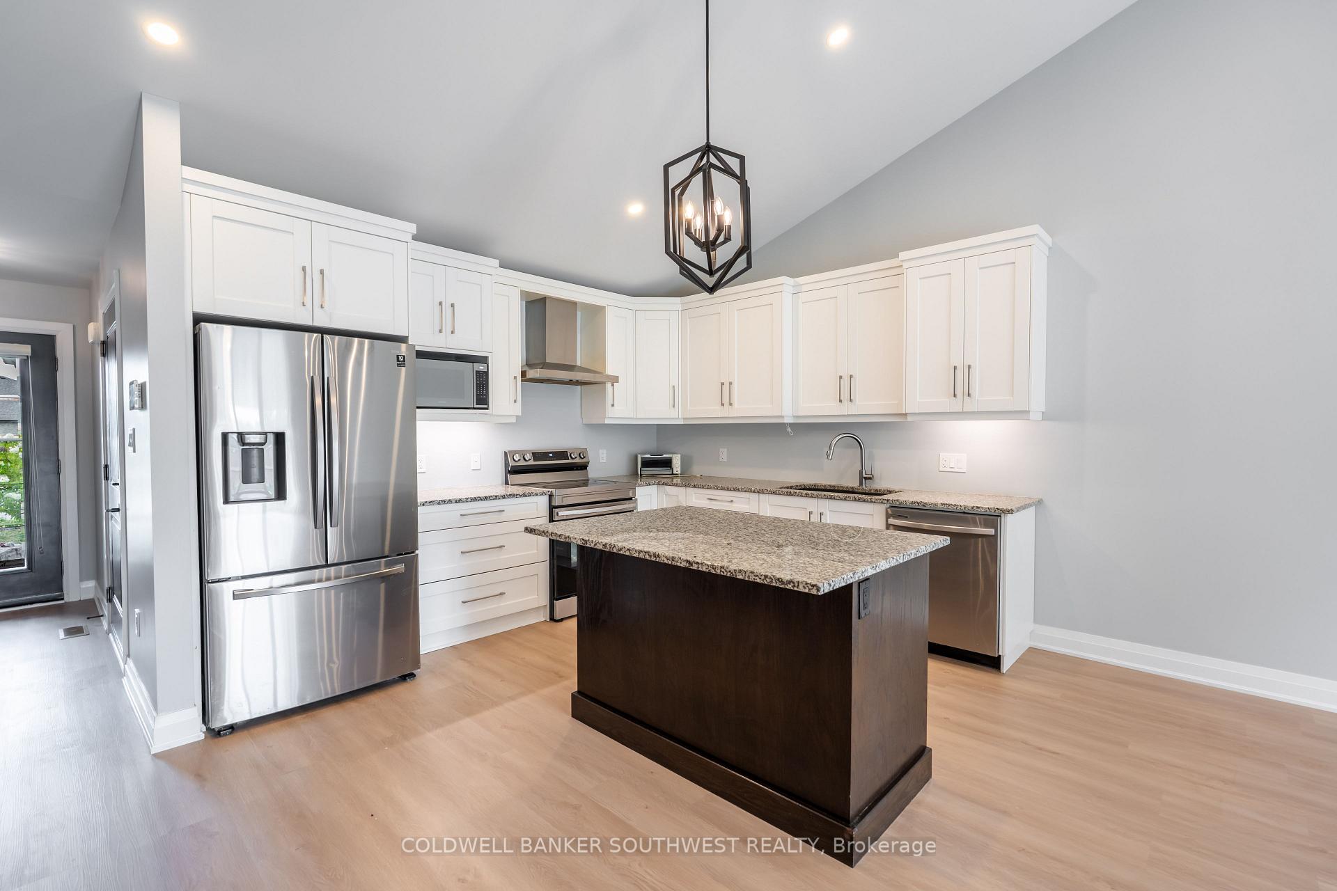 Photo 6 of 709 Ferdinands Crescent, Sarnia — HOMEH