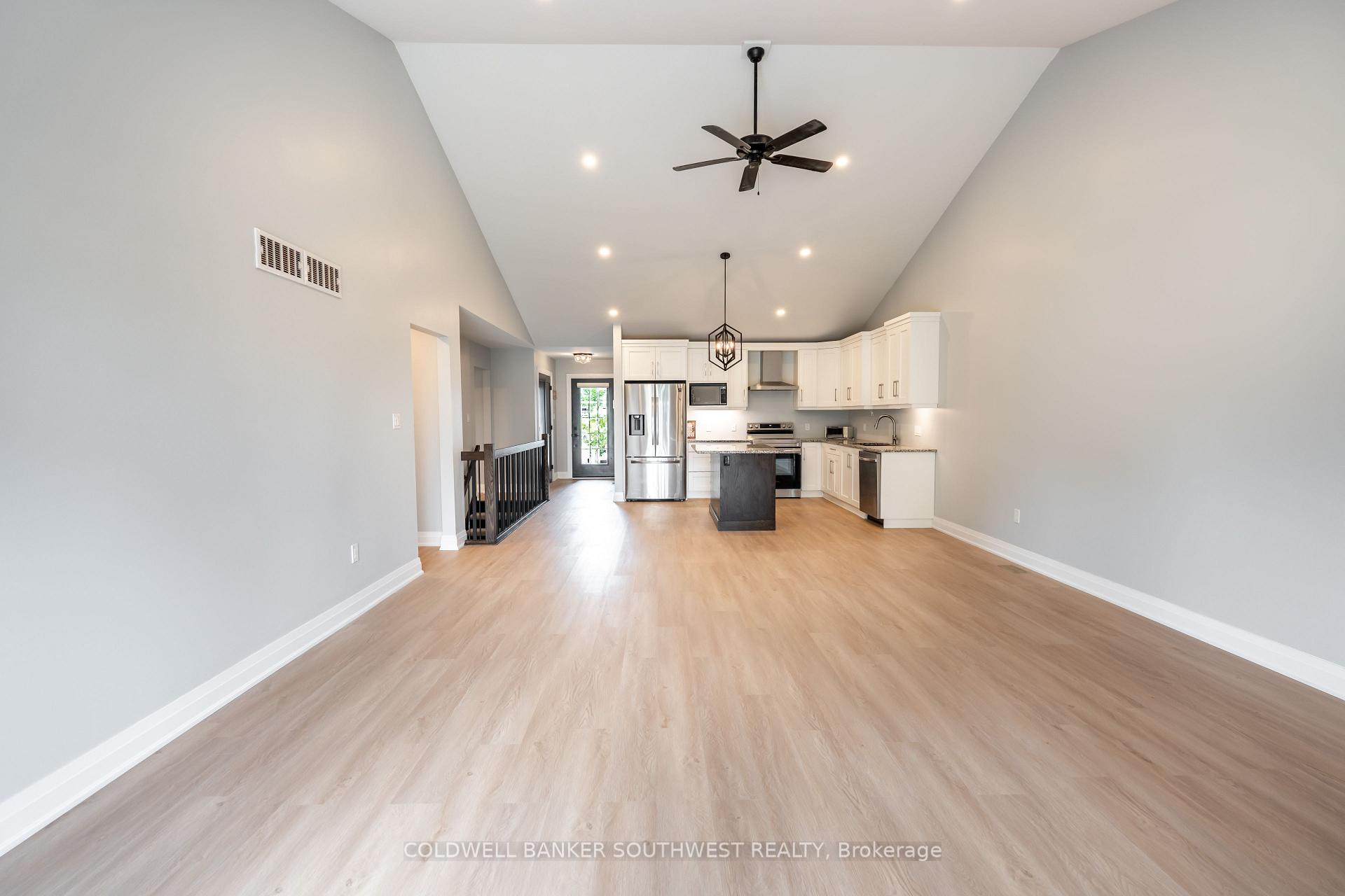 Photo 12 of 709 Ferdinands Crescent, Sarnia — HOMEH