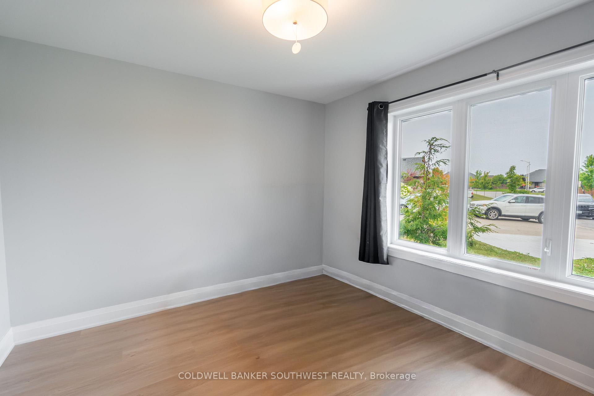 Photo 19 of 709 Ferdinands Crescent, Sarnia — HOMEH
