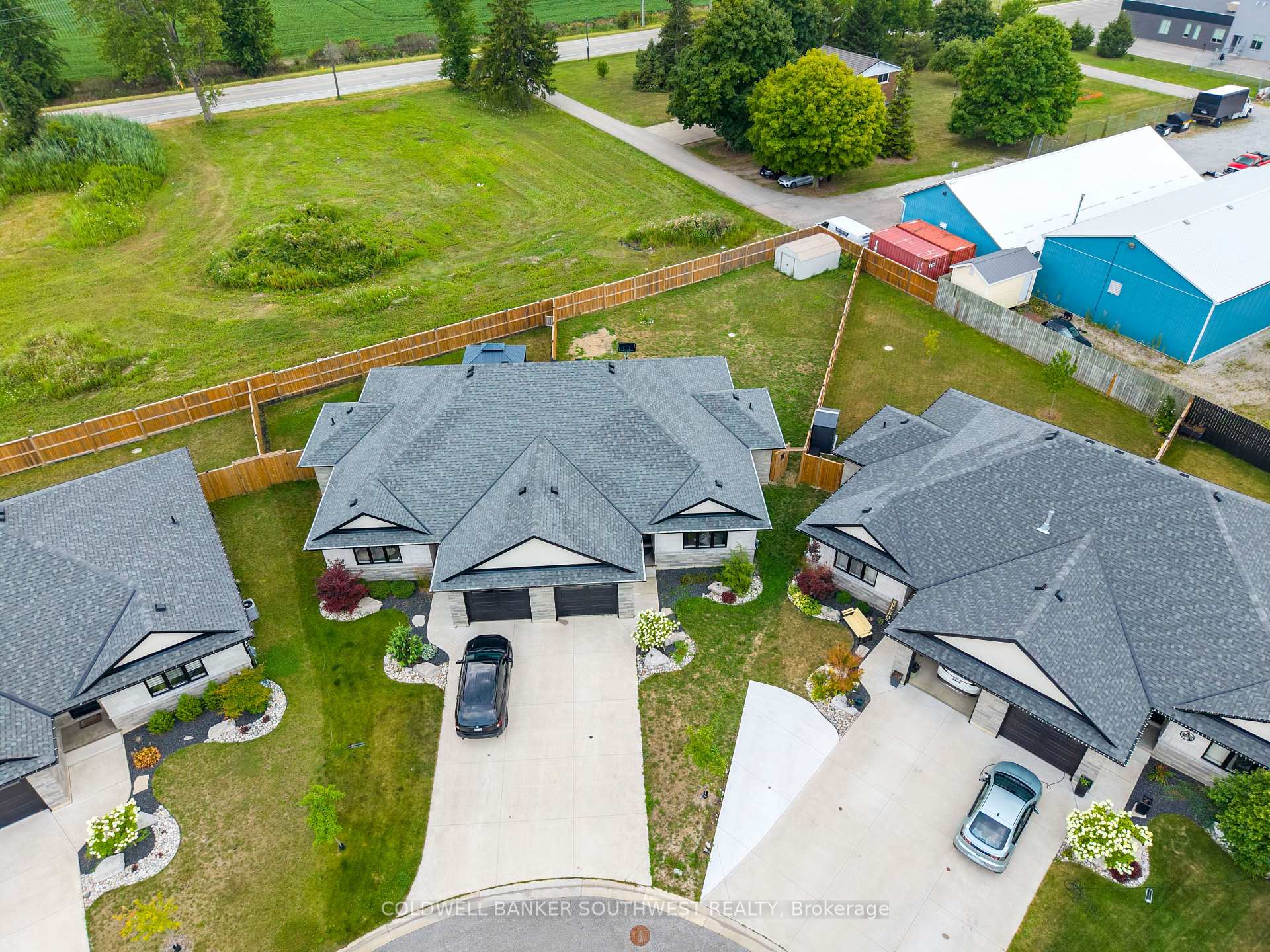 Photo 37 of 709 Ferdinands Crescent, Sarnia — HOMEH