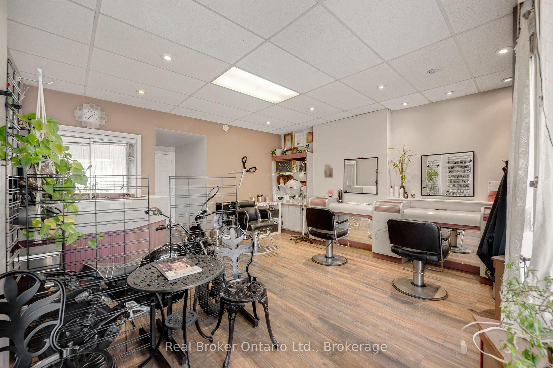 Photo 5 of 466 Cannon Street E, Hamilton, Gibson — HOMEH