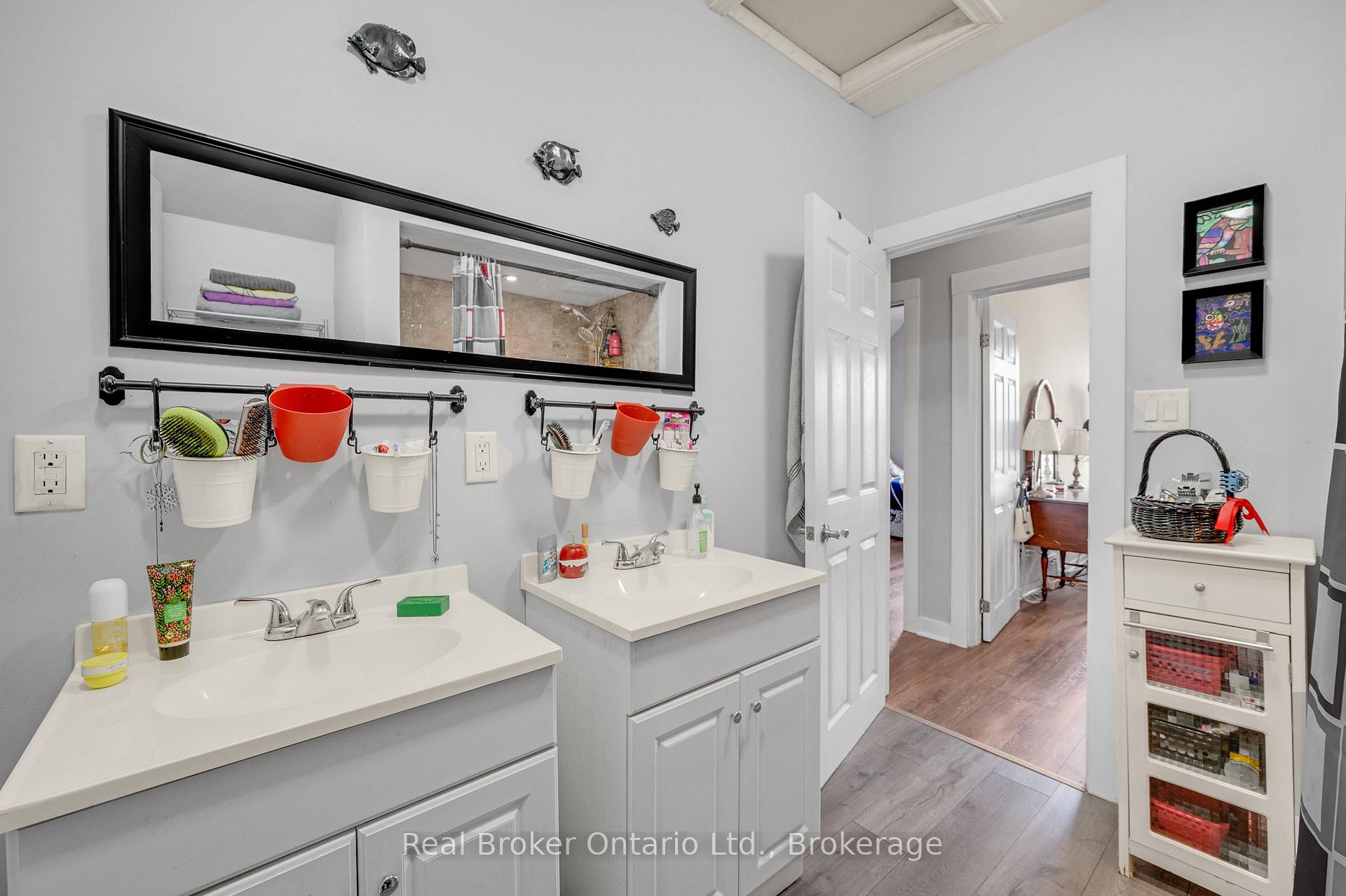 Photo 19 of 466 Cannon Street E, Hamilton, Gibson — HOMEH