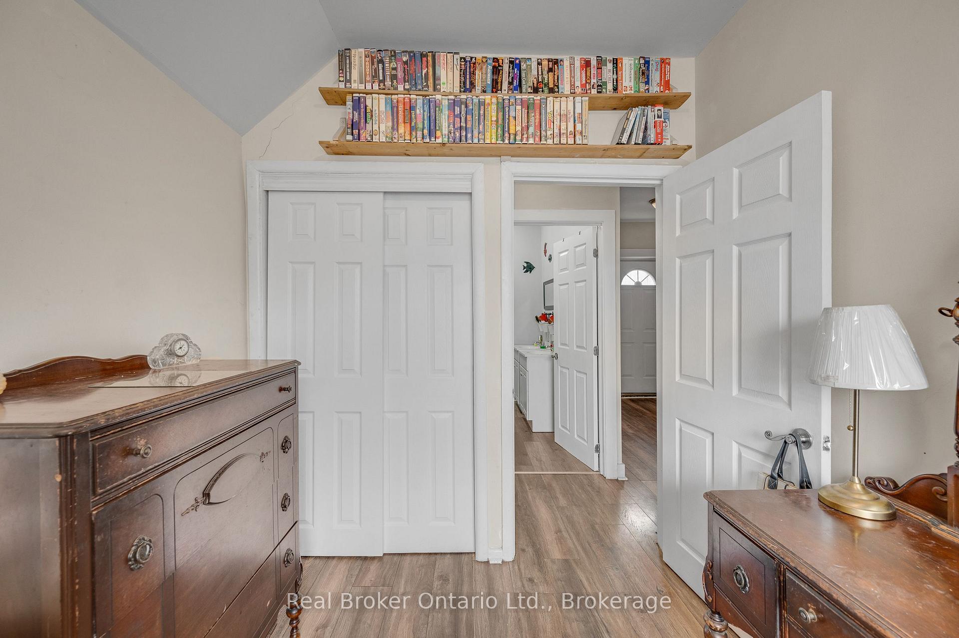 Photo 22 of 466 Cannon Street E, Hamilton, Gibson — HOMEH