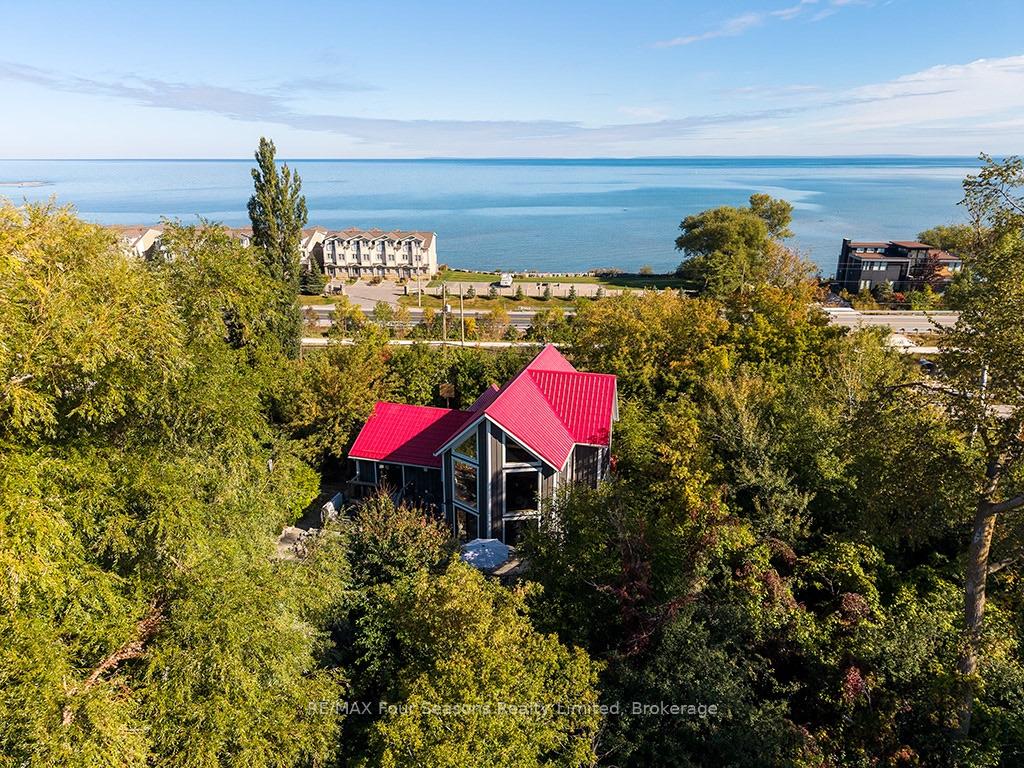 Photo 1 of 190 Lakeshore Road E, Blue Mountains — HOMEH