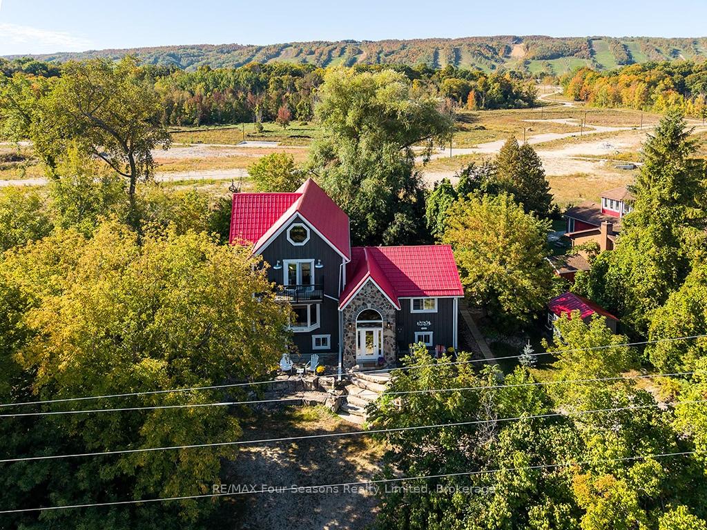 Photo 3 of 190 Lakeshore Road E, Blue Mountains — HOMEH