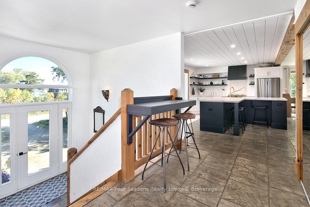Photo 8 of 190 Lakeshore Road E, Blue Mountains — HOMEH
