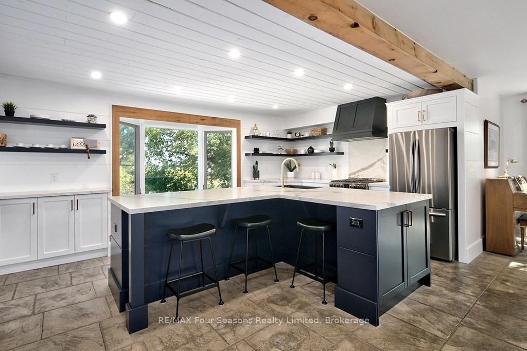 Photo 9 of 190 Lakeshore Road E, Blue Mountains — HOMEH
