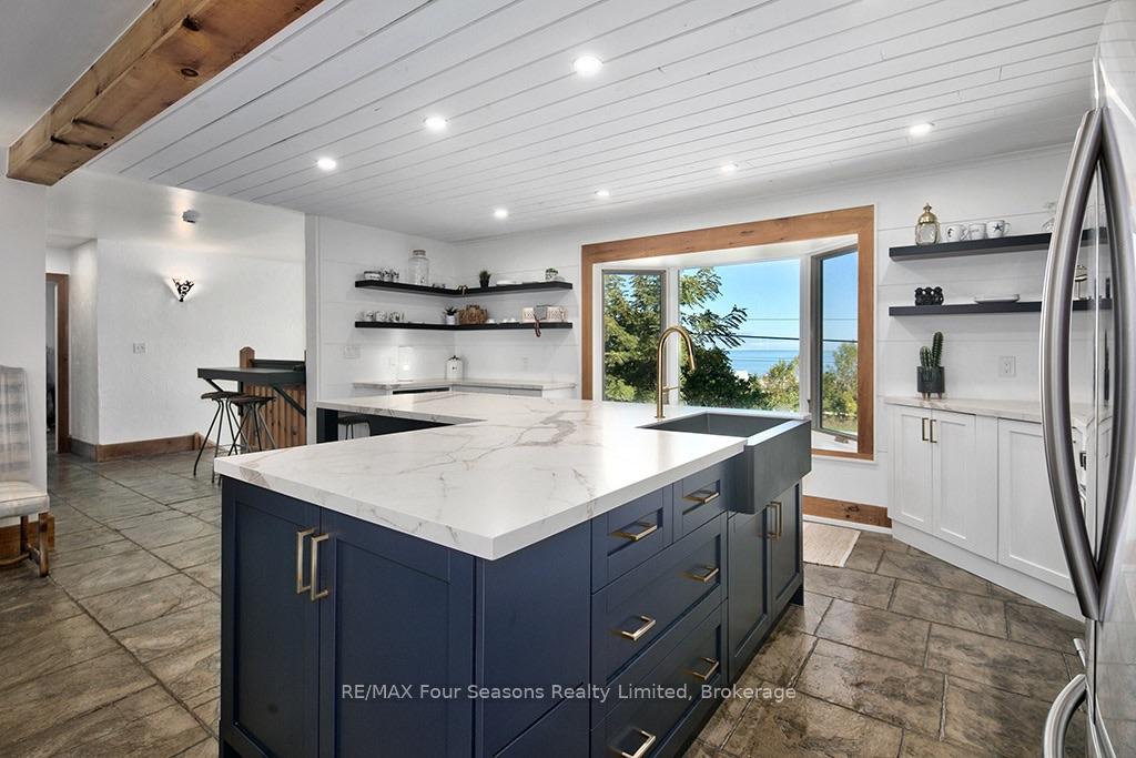 Photo 10 of 190 Lakeshore Road E, Blue Mountains — HOMEH