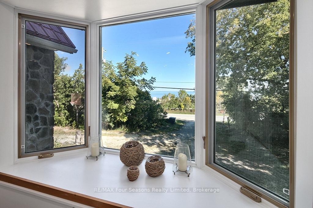 Photo 11 of 190 Lakeshore Road E, Blue Mountains — HOMEH