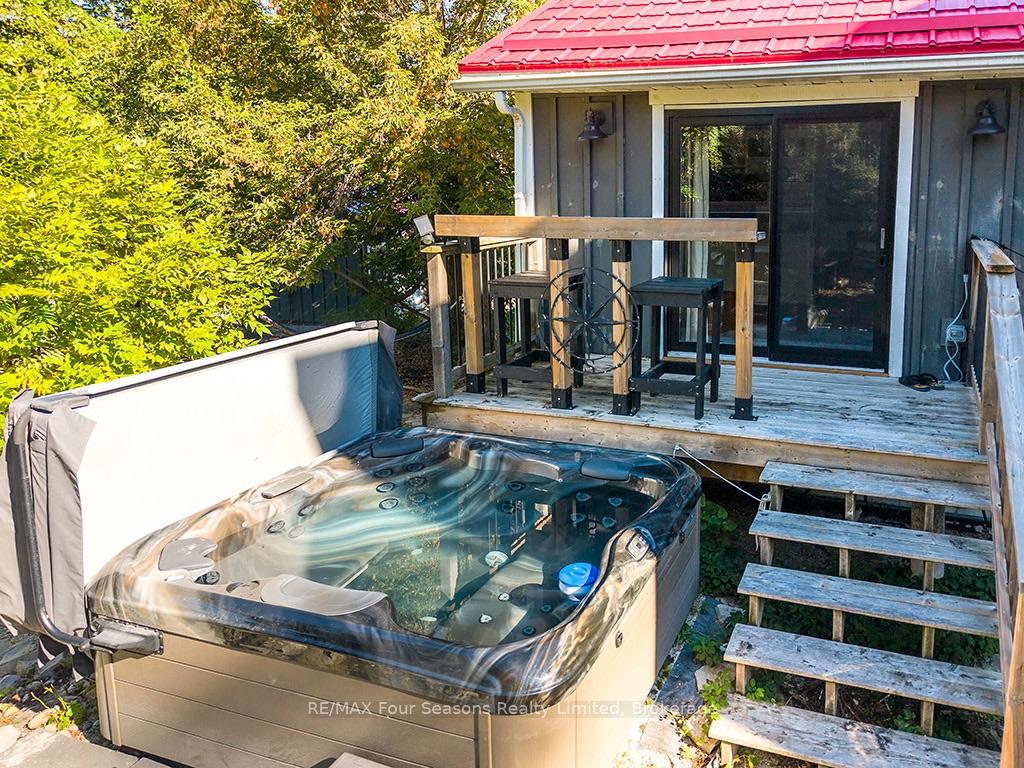 Photo 23 of 190 Lakeshore Road E, Blue Mountains — HOMEH
