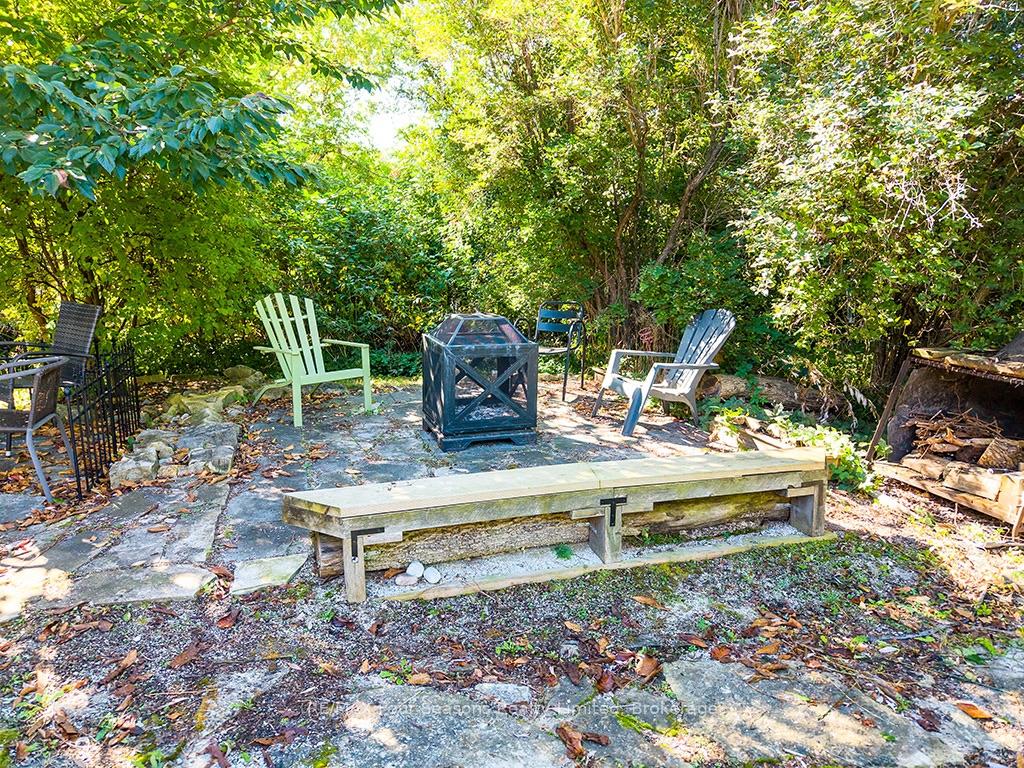 Photo 25 of 190 Lakeshore Road E, Blue Mountains — HOMEH