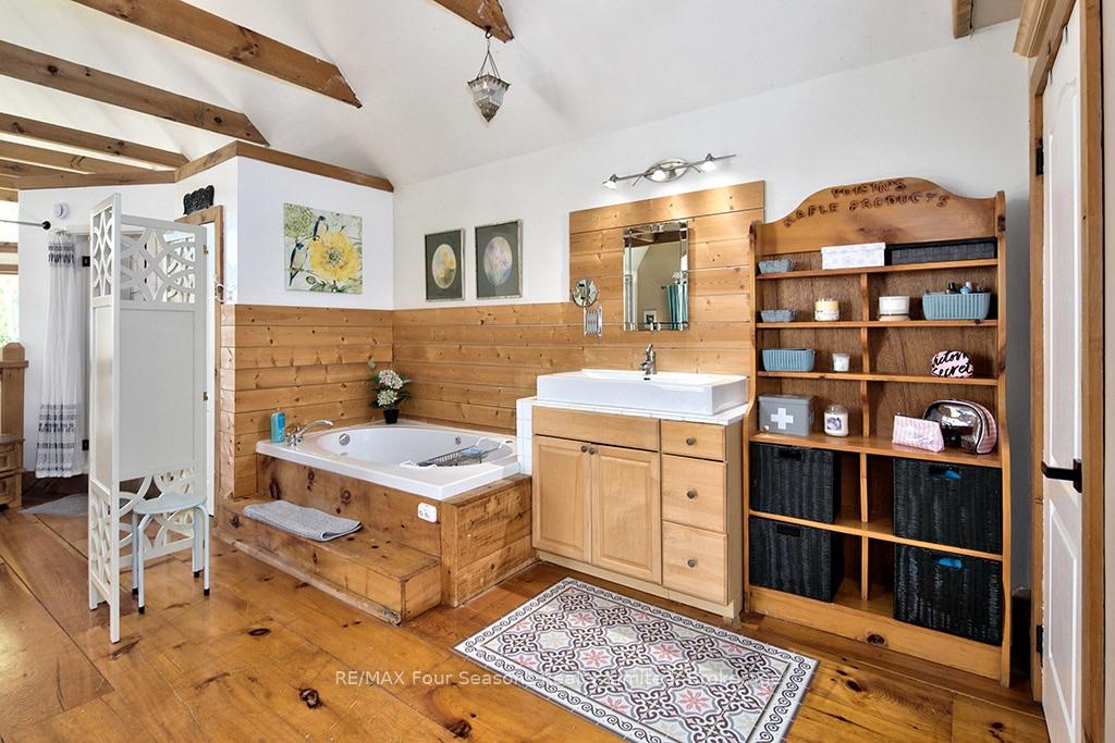 Photo 34 of 190 Lakeshore Road E, Blue Mountains — HOMEH