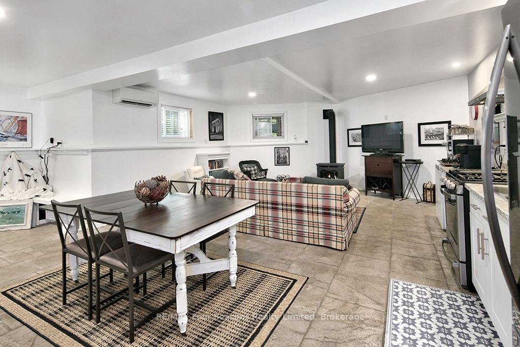 Photo 46 of 190 Lakeshore Road E, Blue Mountains — HOMEH
