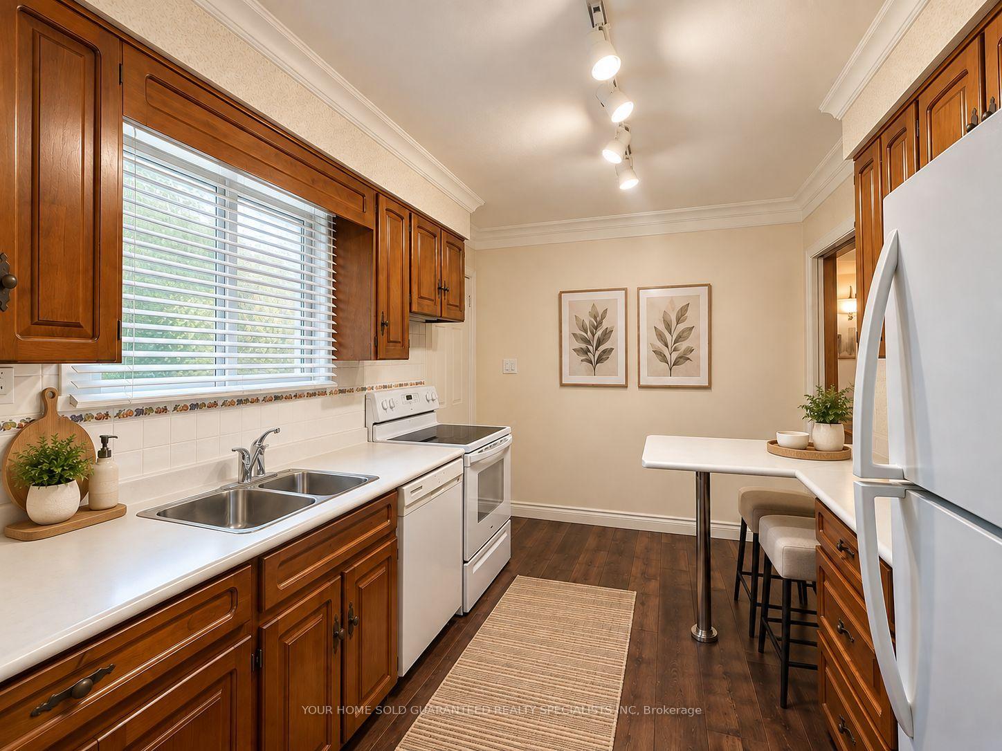 Photo 3 of Unit Main Floor, 37 Downsview Drive, Barrie, Codrington — HOMEH