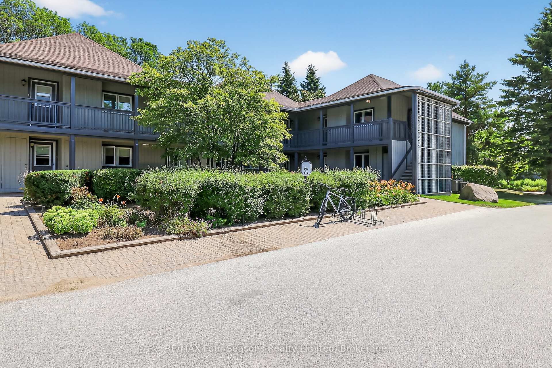 Photo 1 of 312 Mariners Way, Collingwood — HOMEH