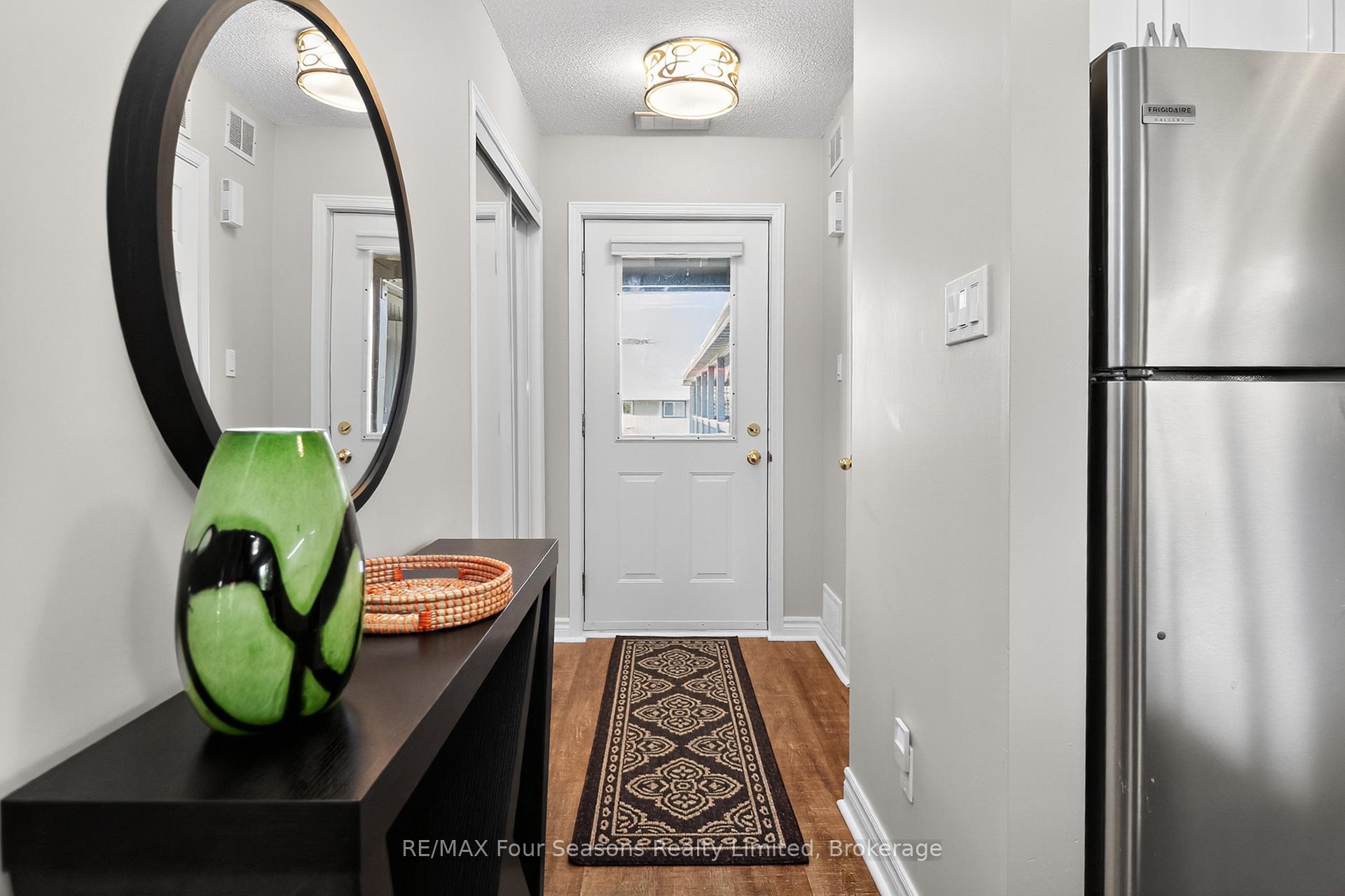 Photo 5 of 312 Mariners Way, Collingwood — HOMEH