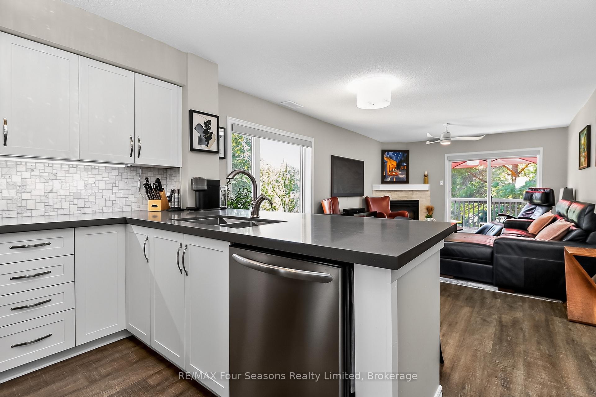 Photo 7 of 312 Mariners Way, Collingwood — HOMEH
