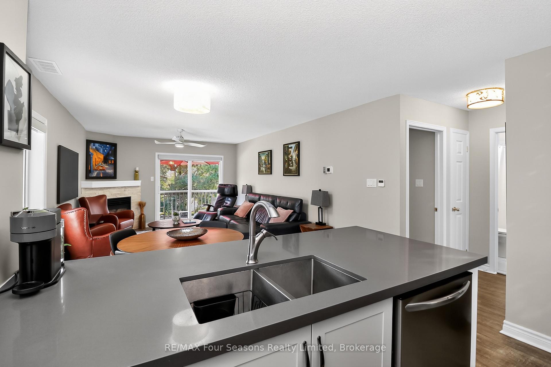 Photo 10 of 312 Mariners Way, Collingwood — HOMEH