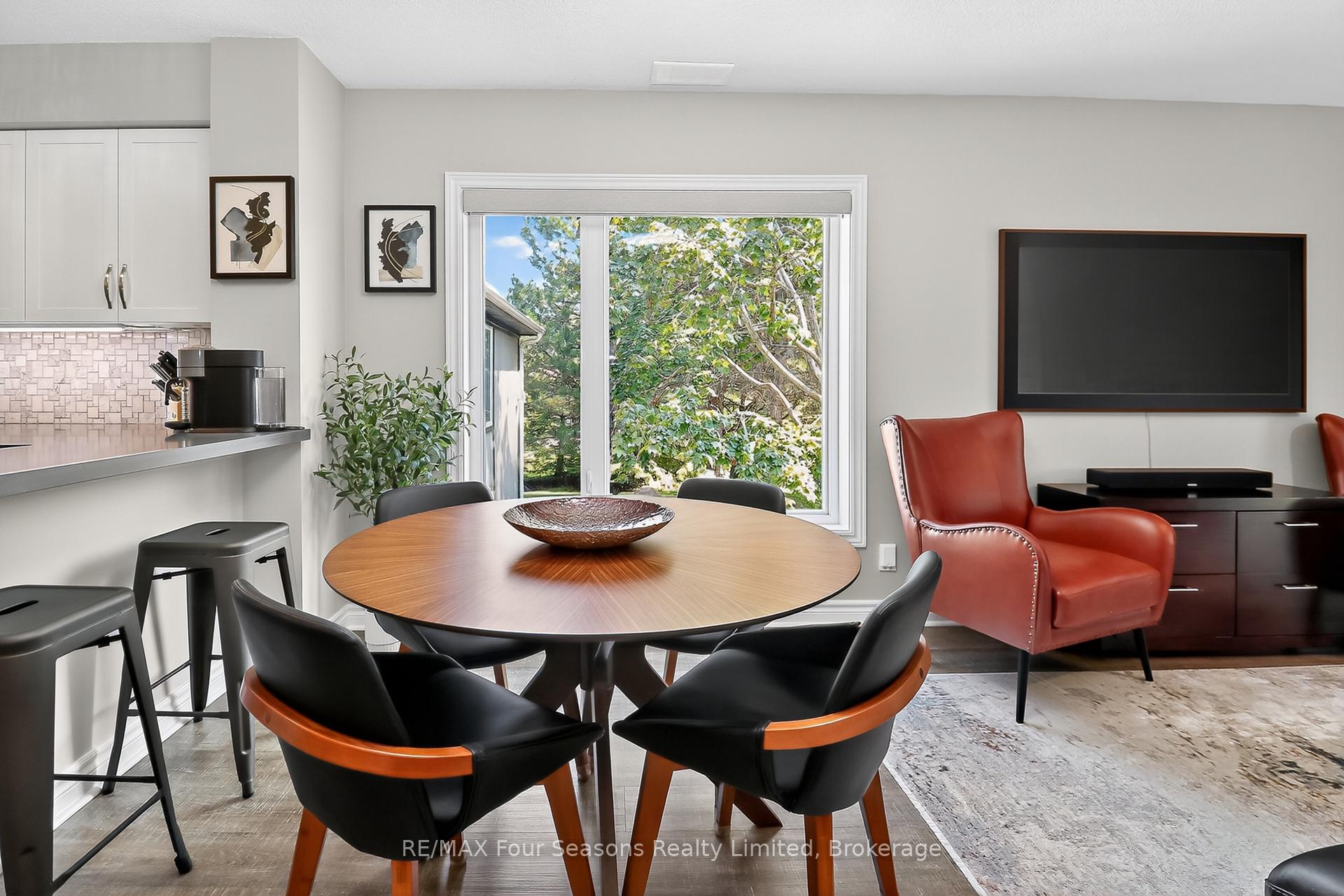 Photo 14 of 312 Mariners Way, Collingwood — HOMEH