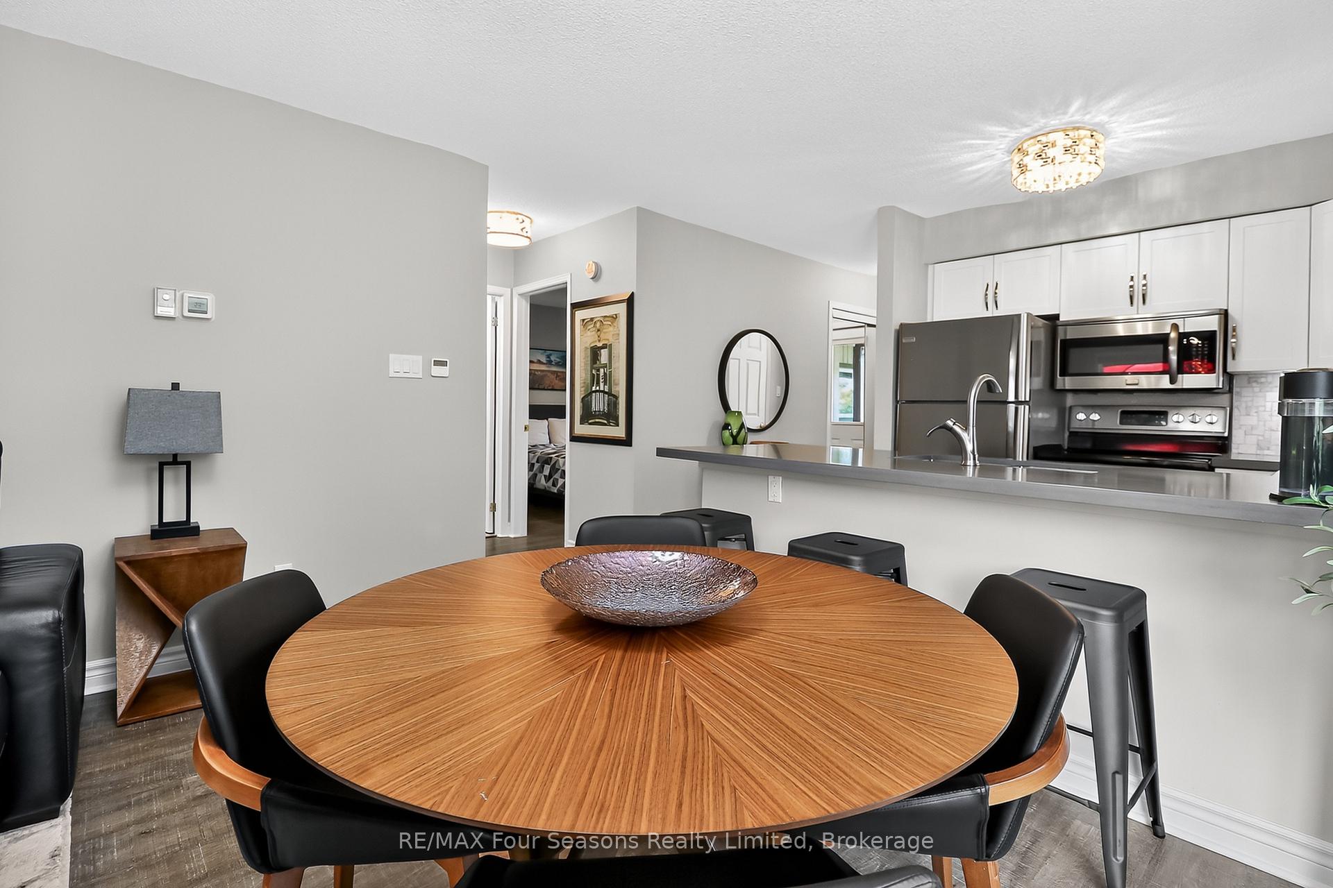 Photo 15 of 312 Mariners Way, Collingwood — HOMEH
