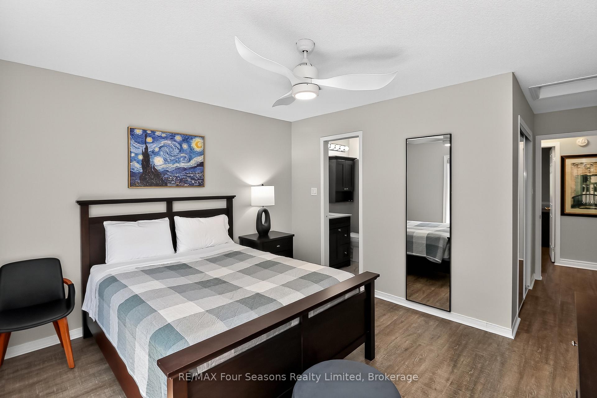 Photo 26 of 312 Mariners Way, Collingwood — HOMEH