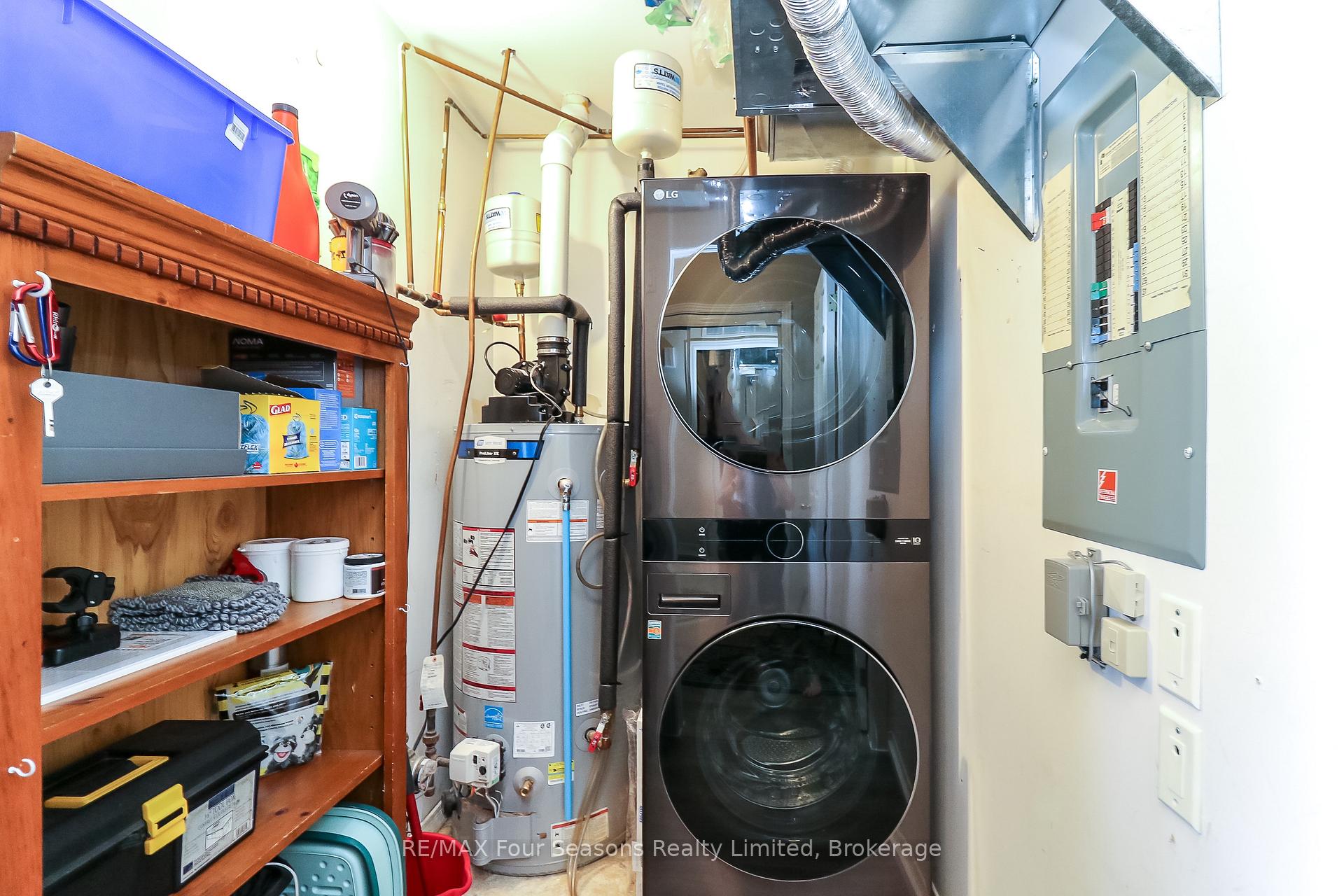 Photo 31 of 312 Mariners Way, Collingwood — HOMEH