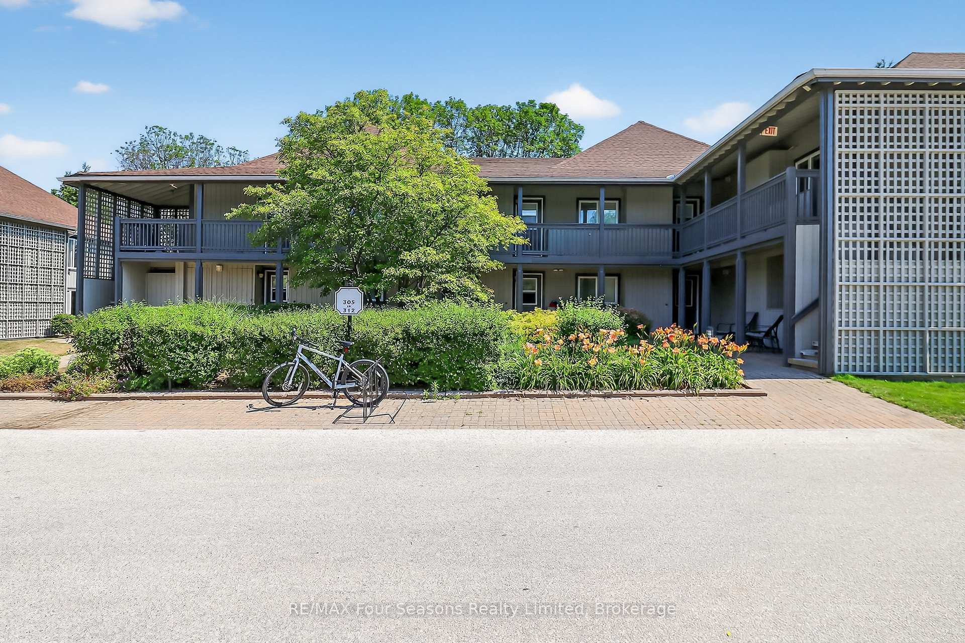 Photo 32 of 312 Mariners Way, Collingwood — HOMEH