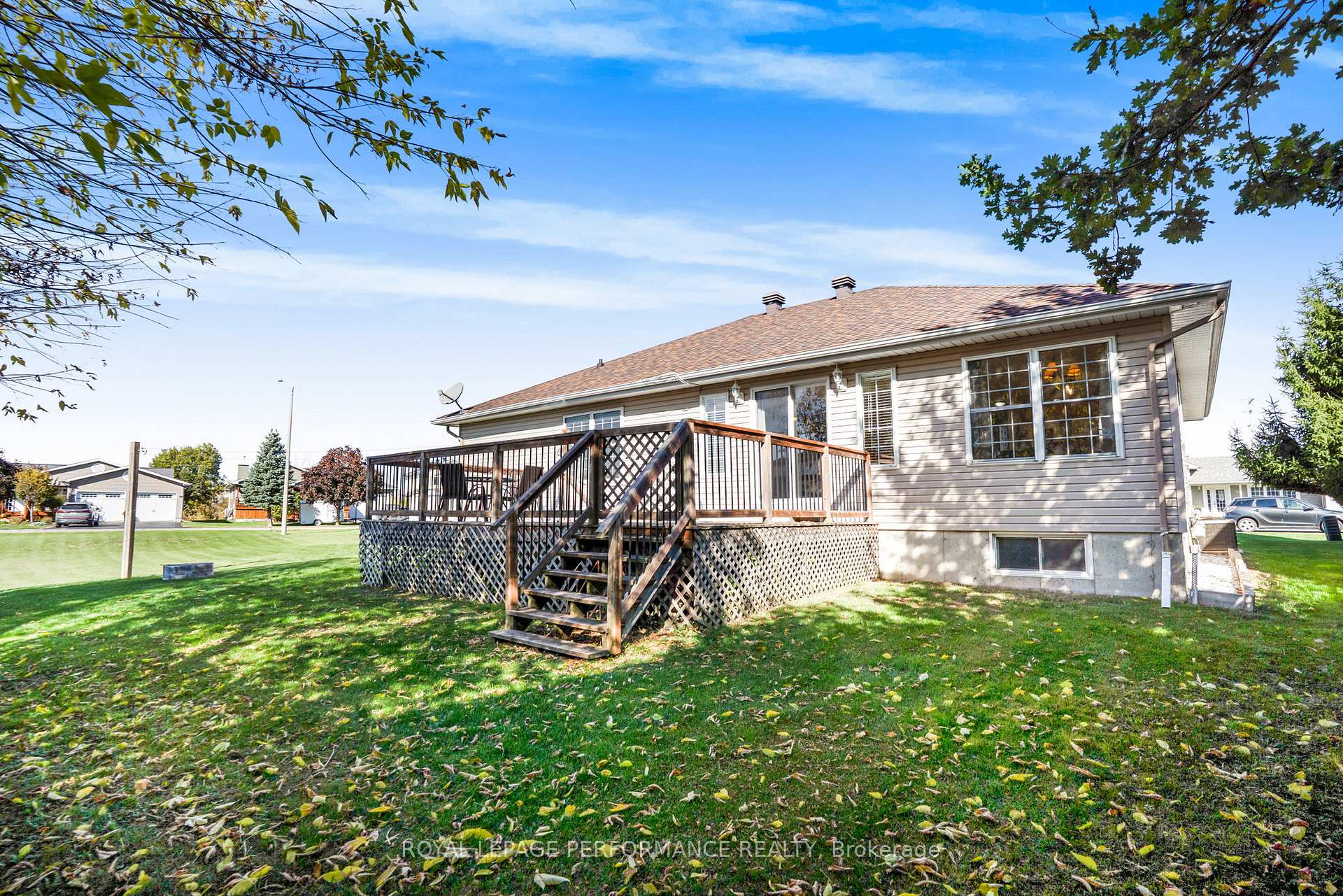 Photo 2 of 40 Lori Lane, North Dundas, Chesterville — HOMEH