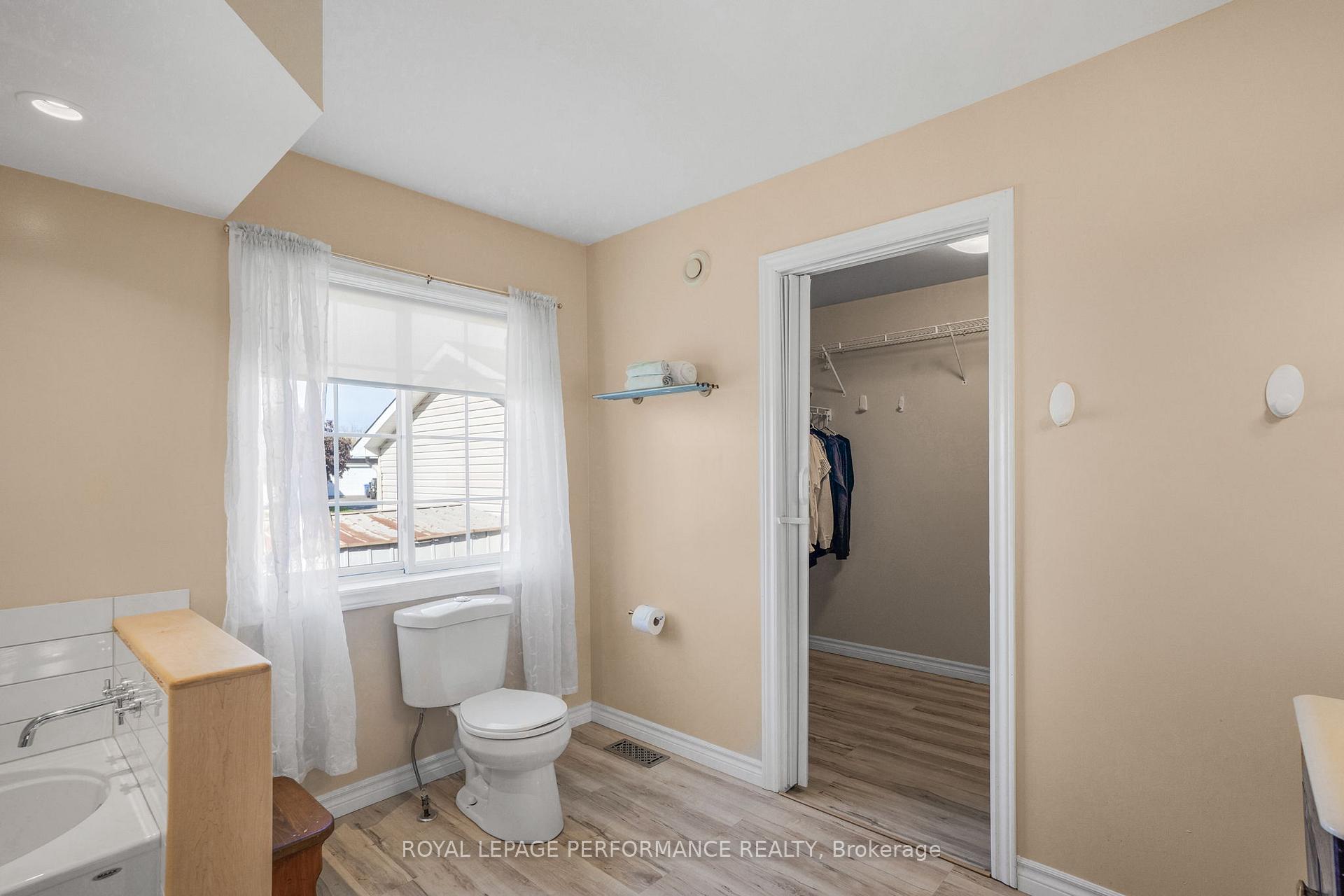 Photo 10 of 40 Lori Lane, North Dundas, Chesterville — HOMEH