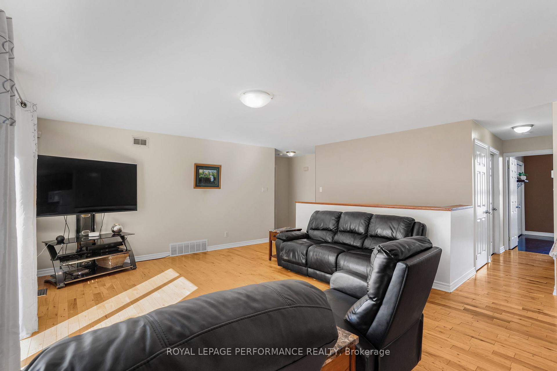 Photo 22 of 40 Lori Lane, North Dundas, Chesterville — HOMEH
