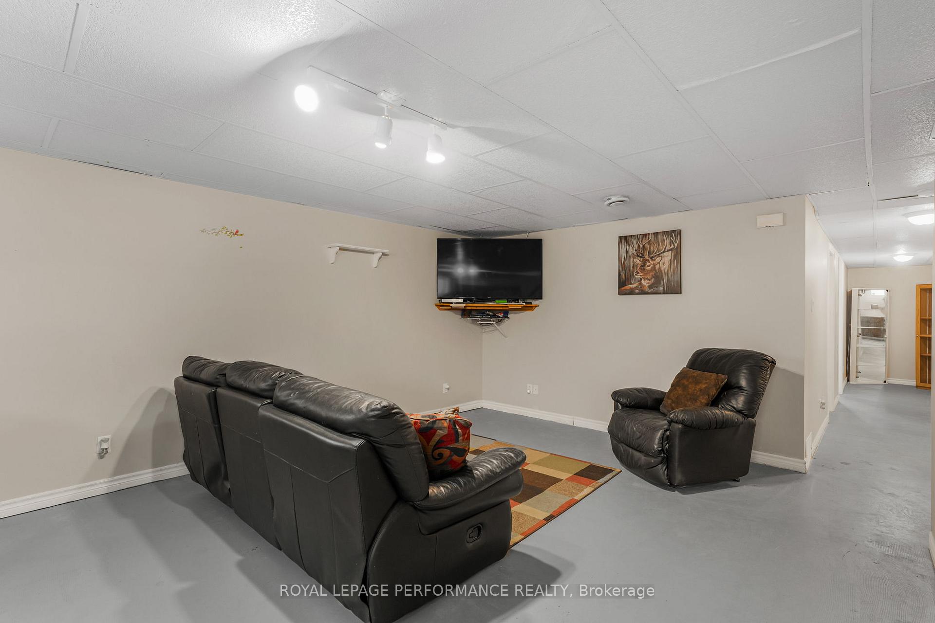 Photo 28 of 40 Lori Lane, North Dundas, Chesterville — HOMEH