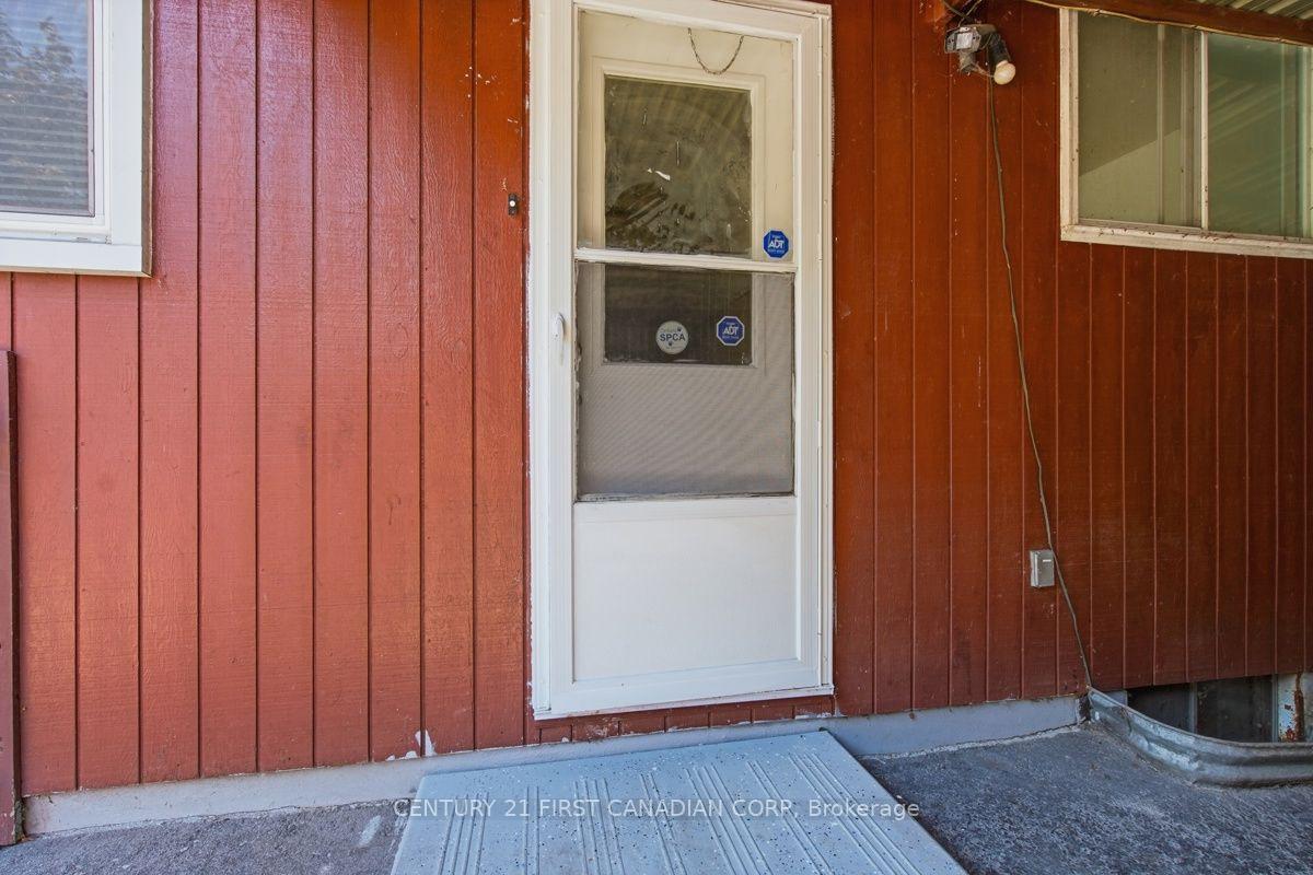Photo 10 of 17 Edgemere Crescent, London, South T — HOMEH