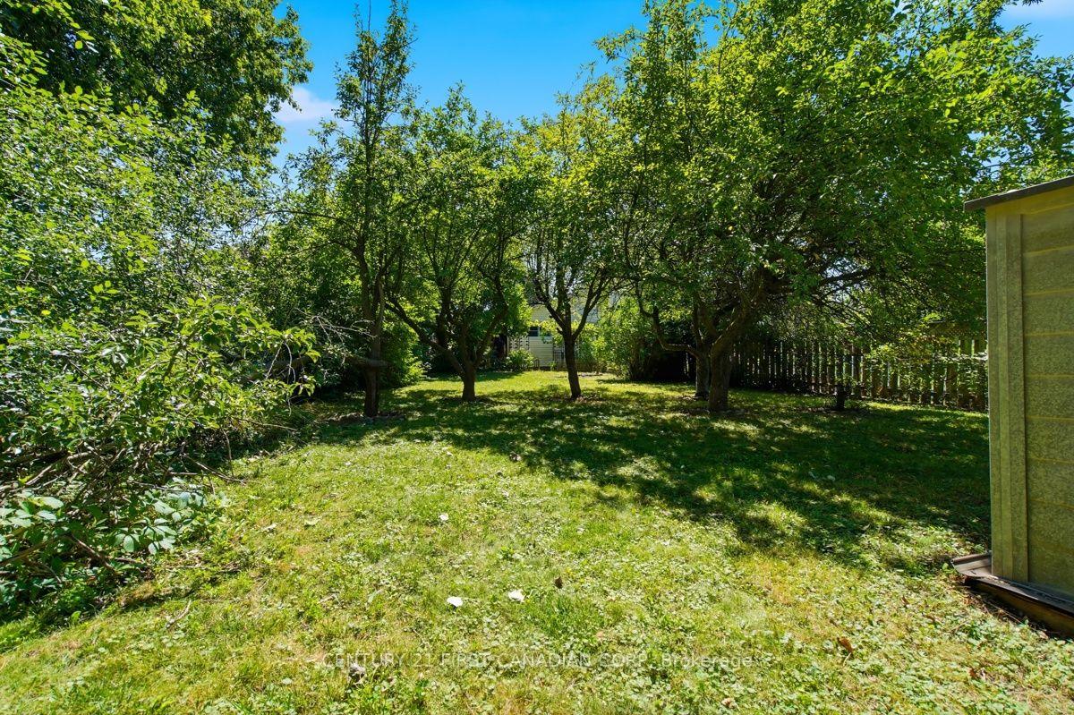 Photo 14 of 17 Edgemere Crescent, London, South T — HOMEH