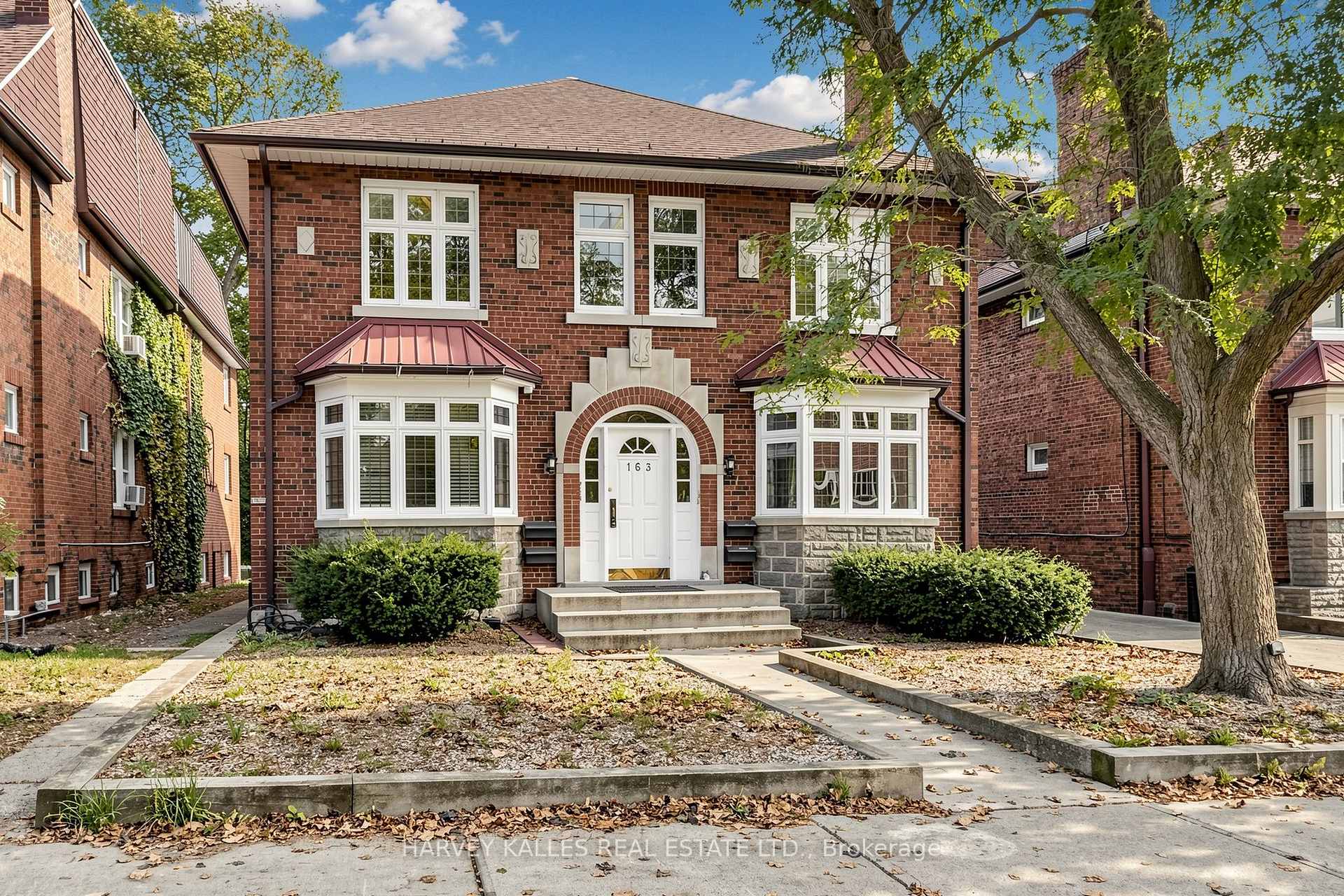 Photo 3 of Unit North 2nd, 163 Highbourne Road N, Toronto, Yonge-Eglinton — HOMEH