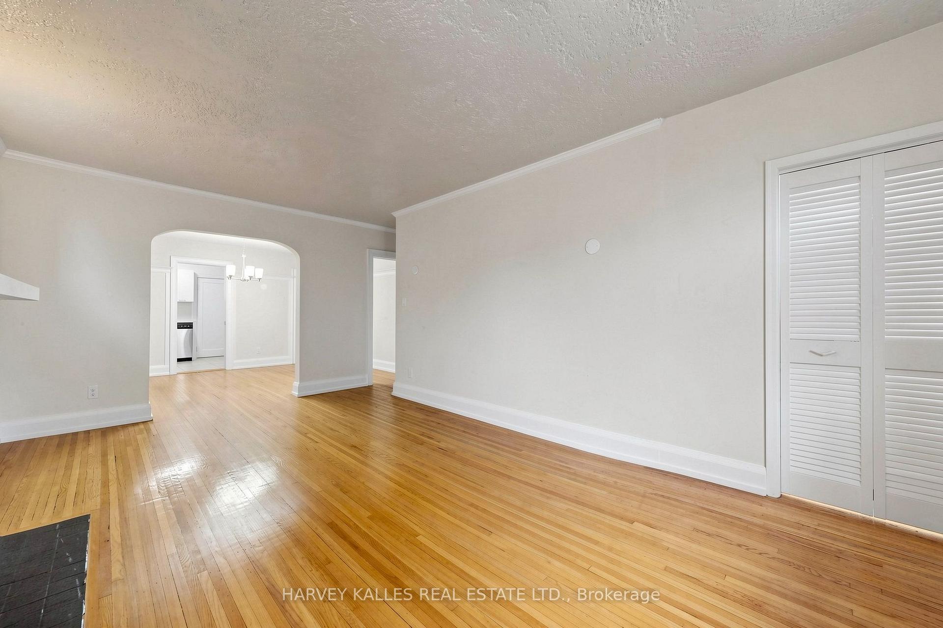 Photo 11 of Unit North 2nd, 163 Highbourne Road N, Toronto, Yonge-Eglinton — HOMEH