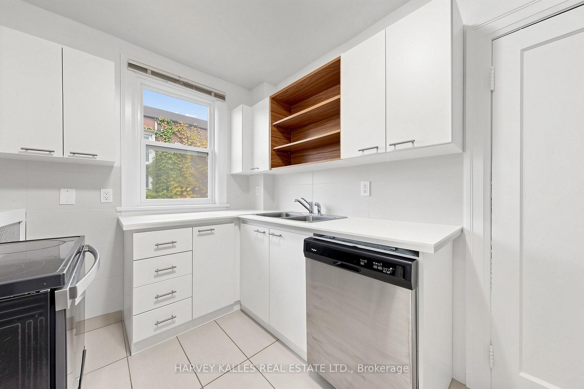 Photo 17 of Unit North 2nd, 163 Highbourne Road N, Toronto, Yonge-Eglinton — HOMEH