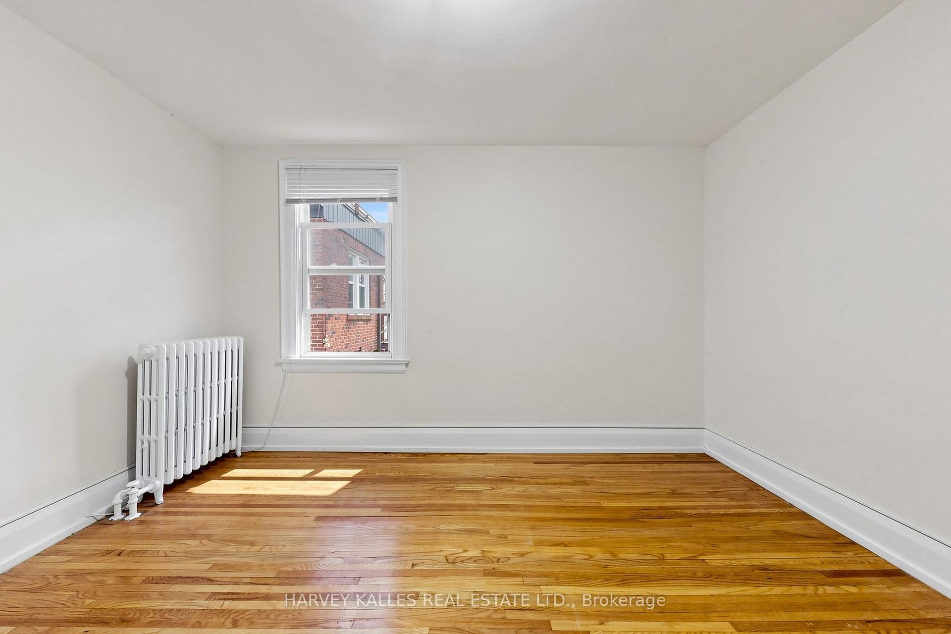 Photo 21 of Unit North 2nd, 163 Highbourne Road N, Toronto, Yonge-Eglinton — HOMEH