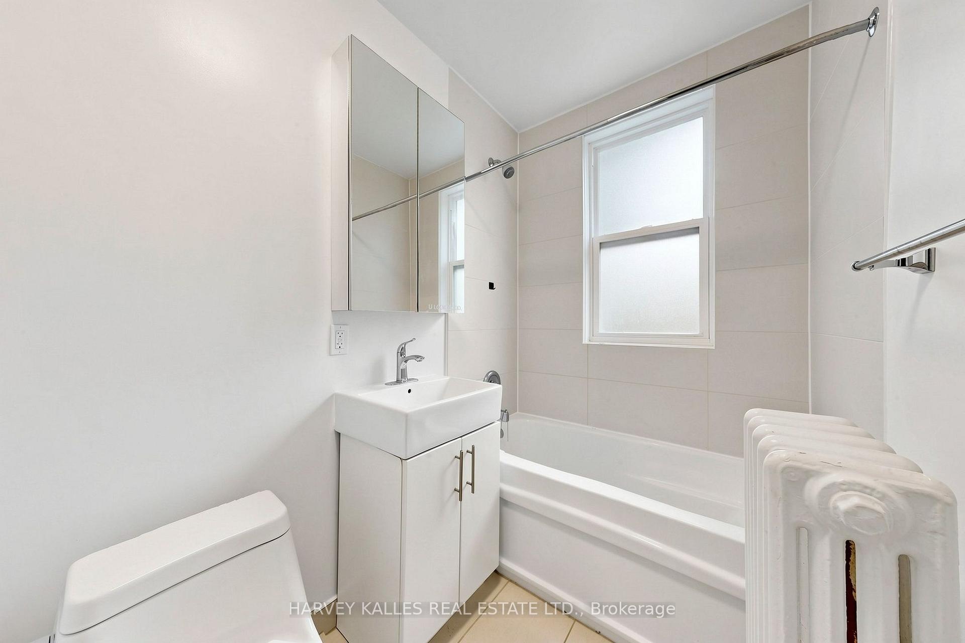 Photo 27 of Unit North 2nd, 163 Highbourne Road N, Toronto, Yonge-Eglinton — HOMEH