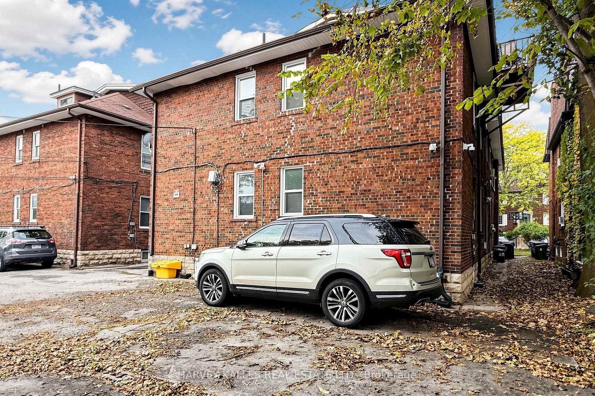 Photo 31 of Unit North 2nd, 163 Highbourne Road N, Toronto, Yonge-Eglinton — HOMEH