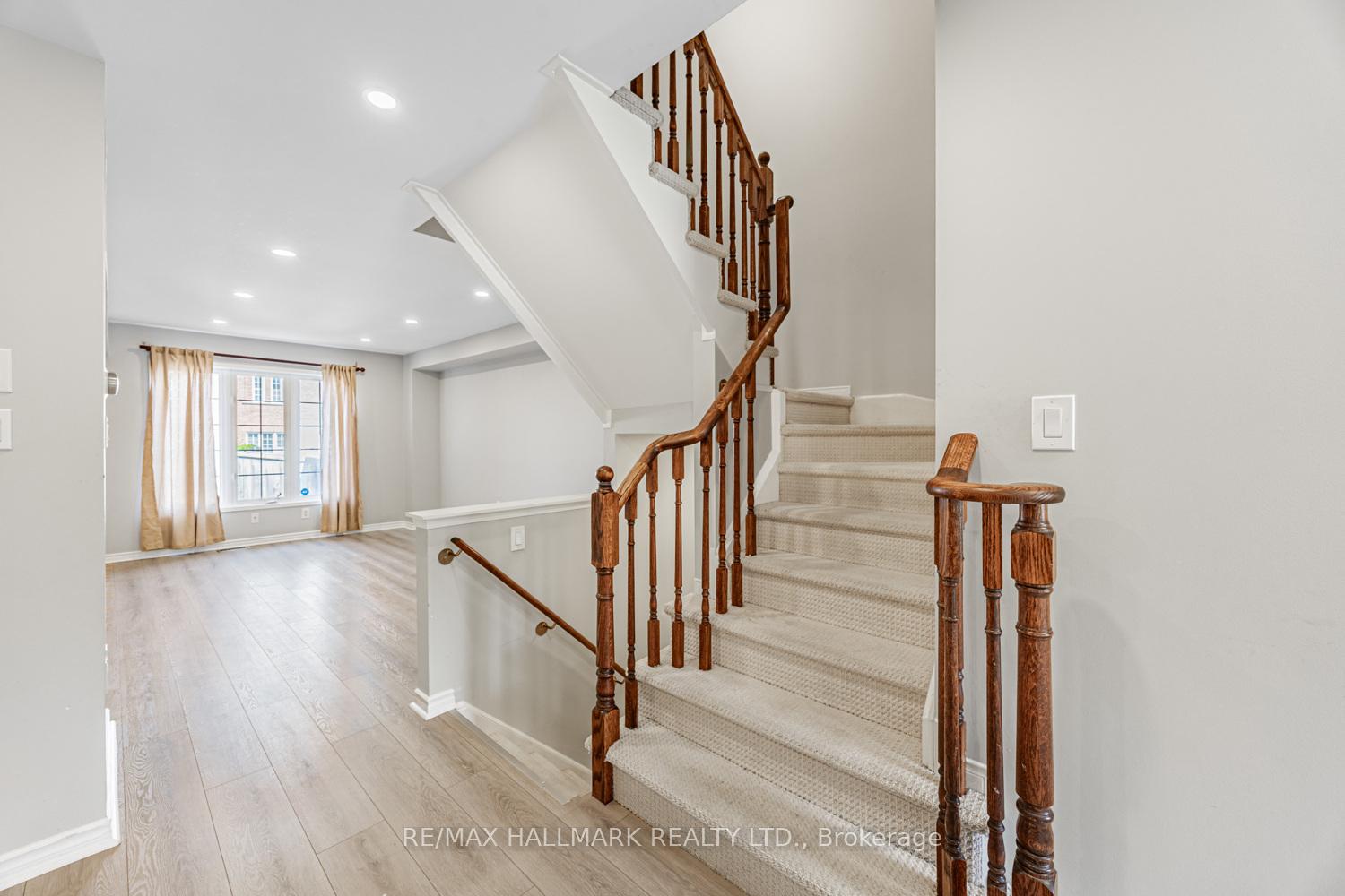 Photo 6 of 6 Dollery Gate, Ajax, Northeast Ajax — HOMEH